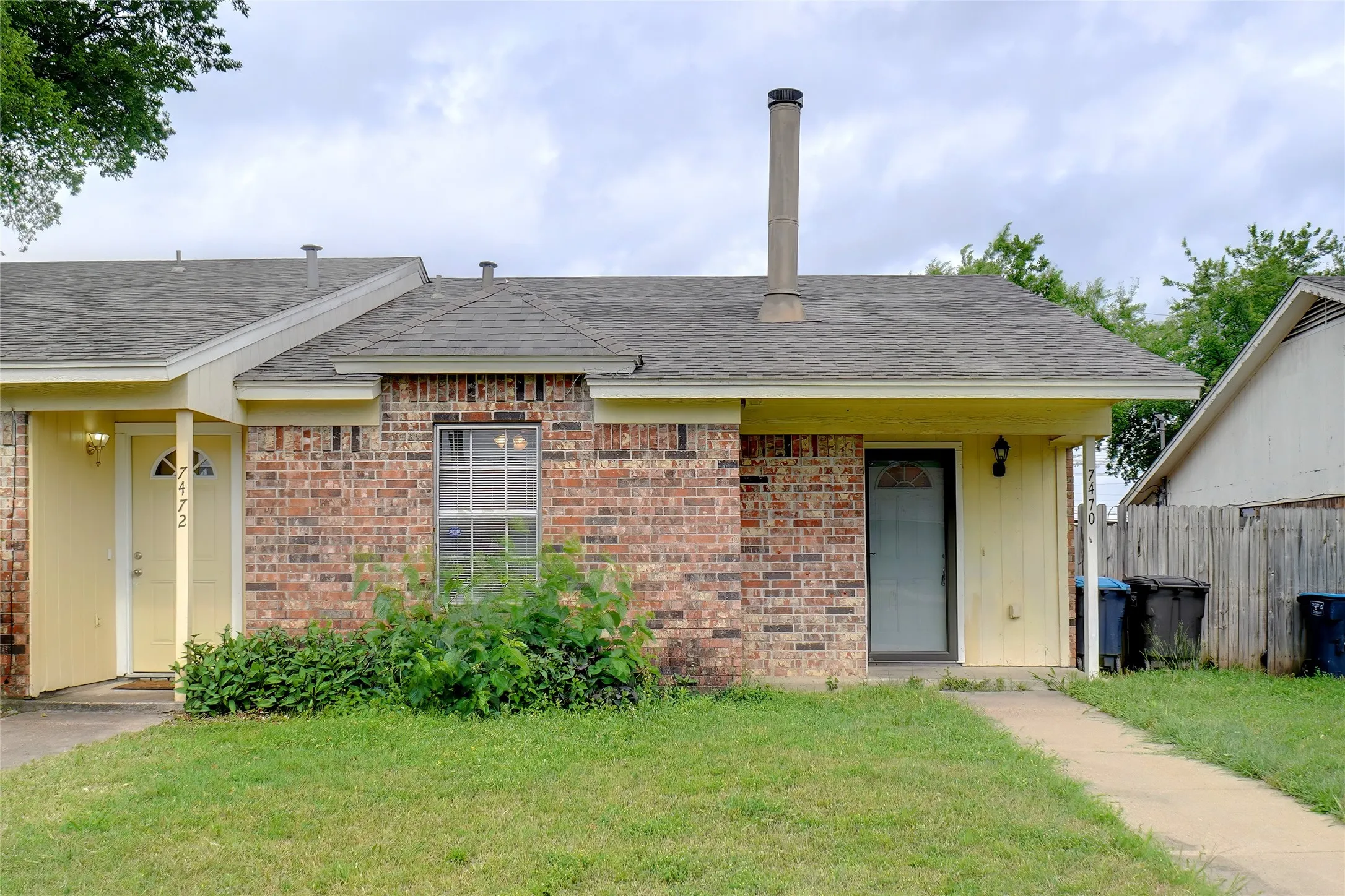 Duplex For Sale in Tarrant County , 7470 Tiffany Meadows Lane, Fort Worth, Texas 76140, 4 Bedroom, 3 Bathroom, Garage spaces, 0 Sqft, built in 1984, mls#21233552, Real Estate Agent in Fort Worth, Homes For Sale in Tarrant county, Homes For Sale in Fort Worth, Realtor in Fort Worth Texas, Real Estate Brokerage Independent Realty Texas, Luminita Cordes Realtor