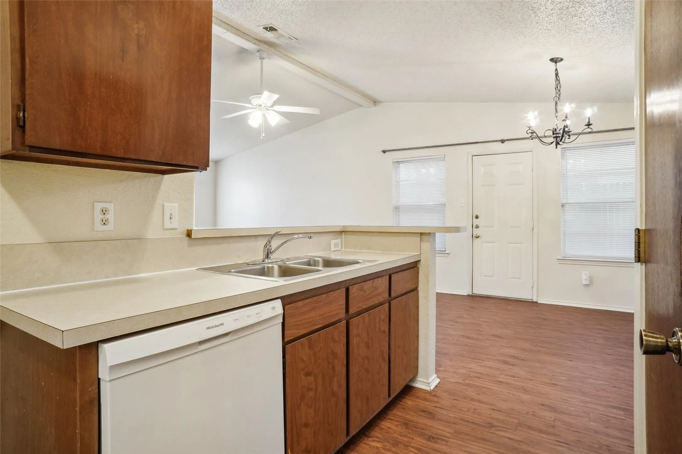 Duplex For Sale in Tarrant County , 7470 Tiffany Meadows Lane, Fort Worth, Texas 76140, 4 Bedroom, 3 Bathroom, Garage spaces, 0 Sqft, built in 1984, mls#21233552, Real Estate Agent in Fort Worth, Homes For Sale in Tarrant county, Homes For Sale in Fort Worth, Realtor in Fort Worth Texas, Real Estate Brokerage Independent Realty Texas, Luminita Cordes Realtor