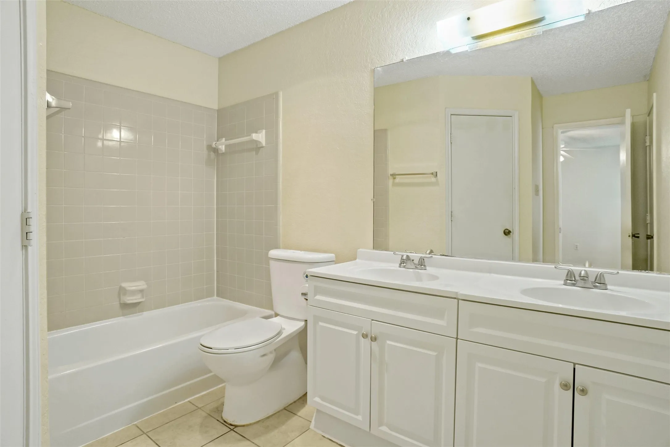 Duplex For Sale in Tarrant County , 7470 Tiffany Meadows Lane, Fort Worth, Texas 76140, 4 Bedroom, 3 Bathroom, Garage spaces, 0 Sqft, built in 1984, mls#21233552, Real Estate Agent in Fort Worth, Homes For Sale in Tarrant county, Homes For Sale in Fort Worth, Realtor in Fort Worth Texas, Real Estate Brokerage Independent Realty Texas, Luminita Cordes Realtor