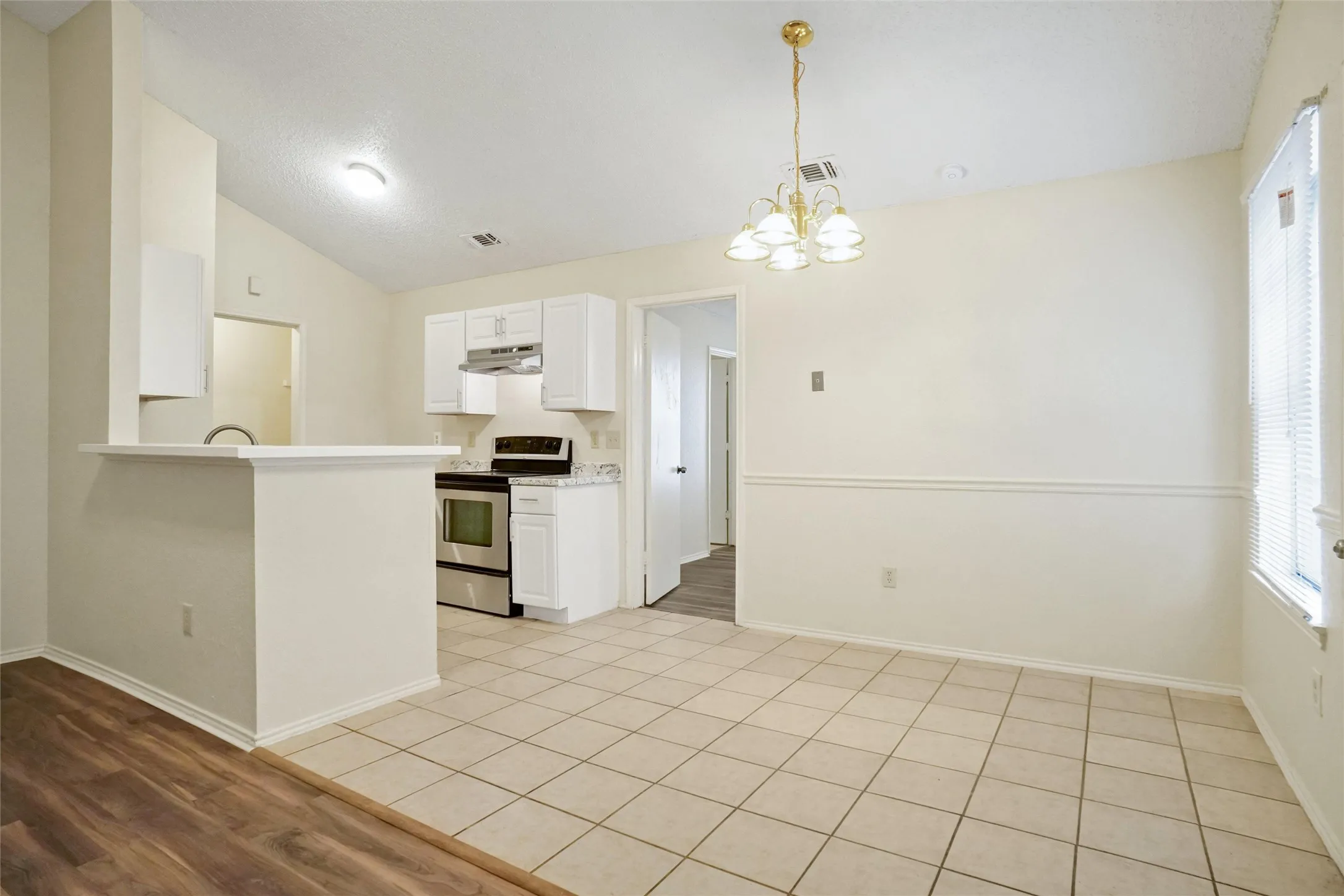 Duplex For Sale in Tarrant County , 7470 Tiffany Meadows Lane, Fort Worth, Texas 76140, 4 Bedroom, 3 Bathroom, Garage spaces, 0 Sqft, built in 1984, mls#21233552, Real Estate Agent in Fort Worth, Homes For Sale in Tarrant county, Homes For Sale in Fort Worth, Realtor in Fort Worth Texas, Real Estate Brokerage Independent Realty Texas, Luminita Cordes Realtor
