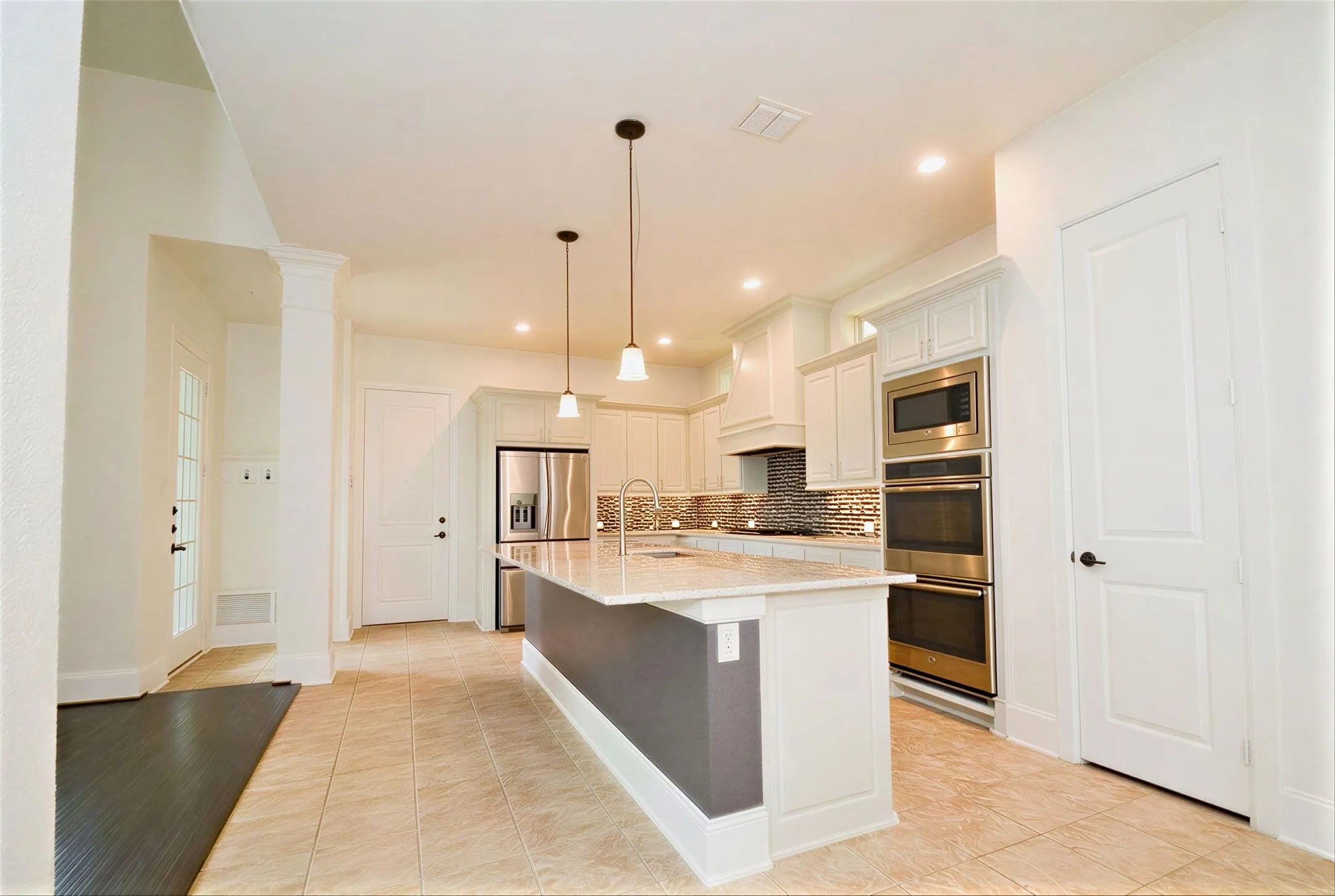 Single Family Residence For Sale in Denton County , 516 Four Stones Boulevard, Lewisville, Texas 75056, 4 Bedroom, 4 Bathroom, 2 Garage spaces, 3,057 Sqft, built in 2014, Preowned, mls#21246774, Real Estate Agent in Lewisville, Homes For Sale in Denton county, Homes For Sale in Lewisville, Realtor in Lewisville Texas, Real Estate Brokerage Independent Realty Texas, Luminita Cordes Realtor