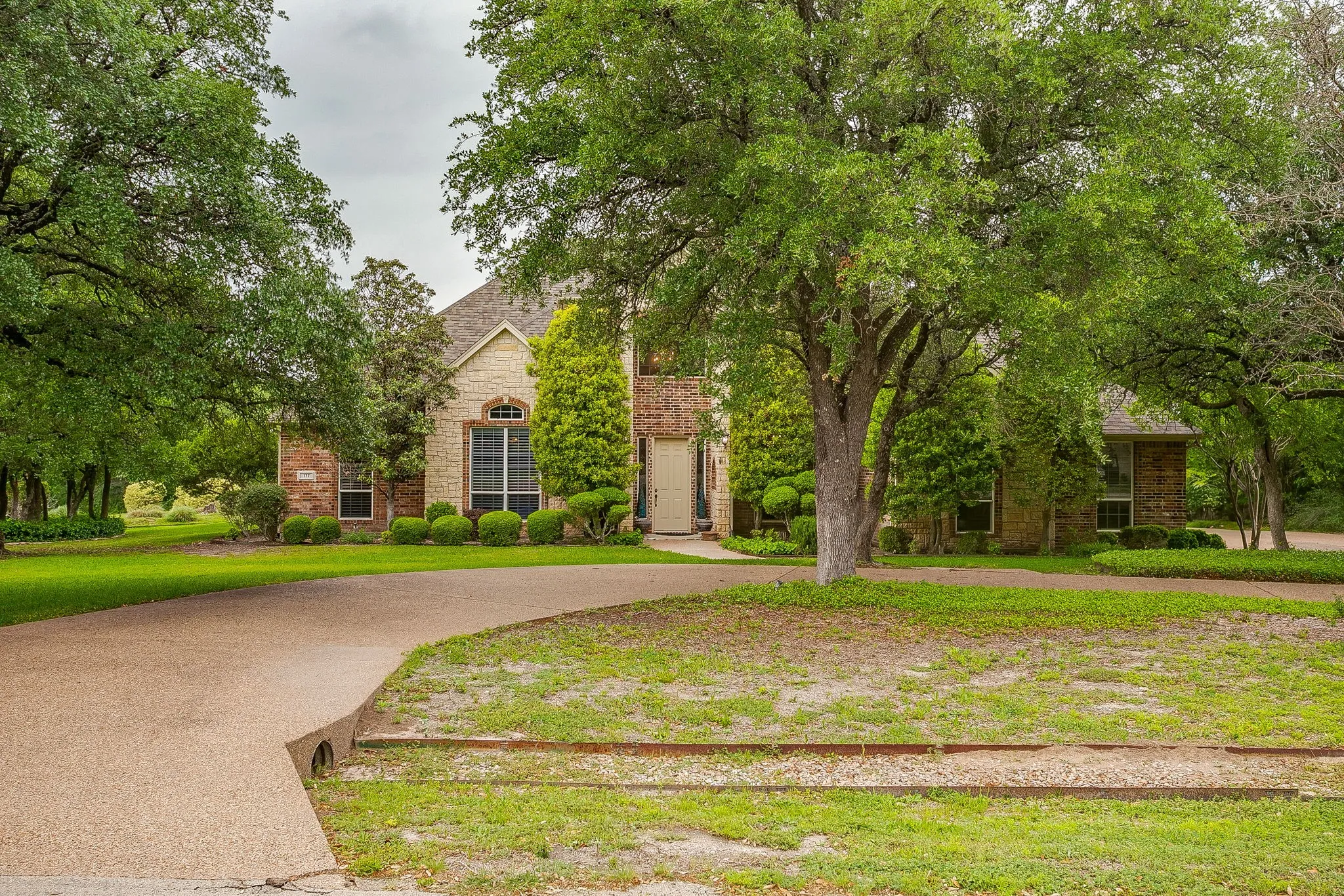 177 River Creek Ln. with a circle drive