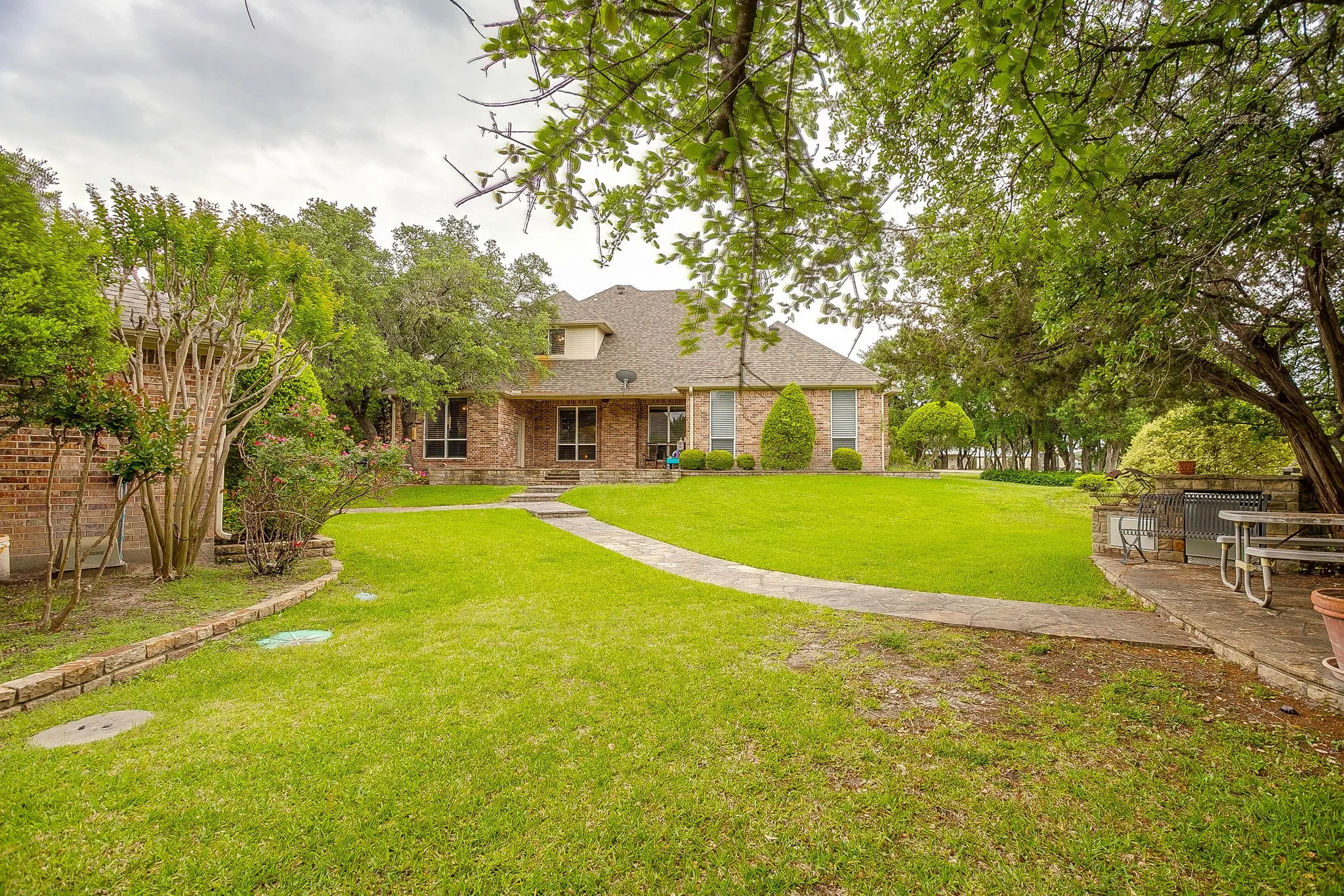 Single Family Residence For Sale in Parker County , 177 River Creek Lane, Aledo, Texas 76008, 4 Bedroom, 4 Bathroom, 3 Garage spaces, 3,672 Sqft, built in 2001, Preowned, mls#21244477, Real Estate Agent in Aledo, Homes For Sale in Parker county, Homes For Sale in Aledo, Realtor in Aledo Texas, Real Estate Brokerage Independent Realty Texas, Luminita Cordes Realtor
