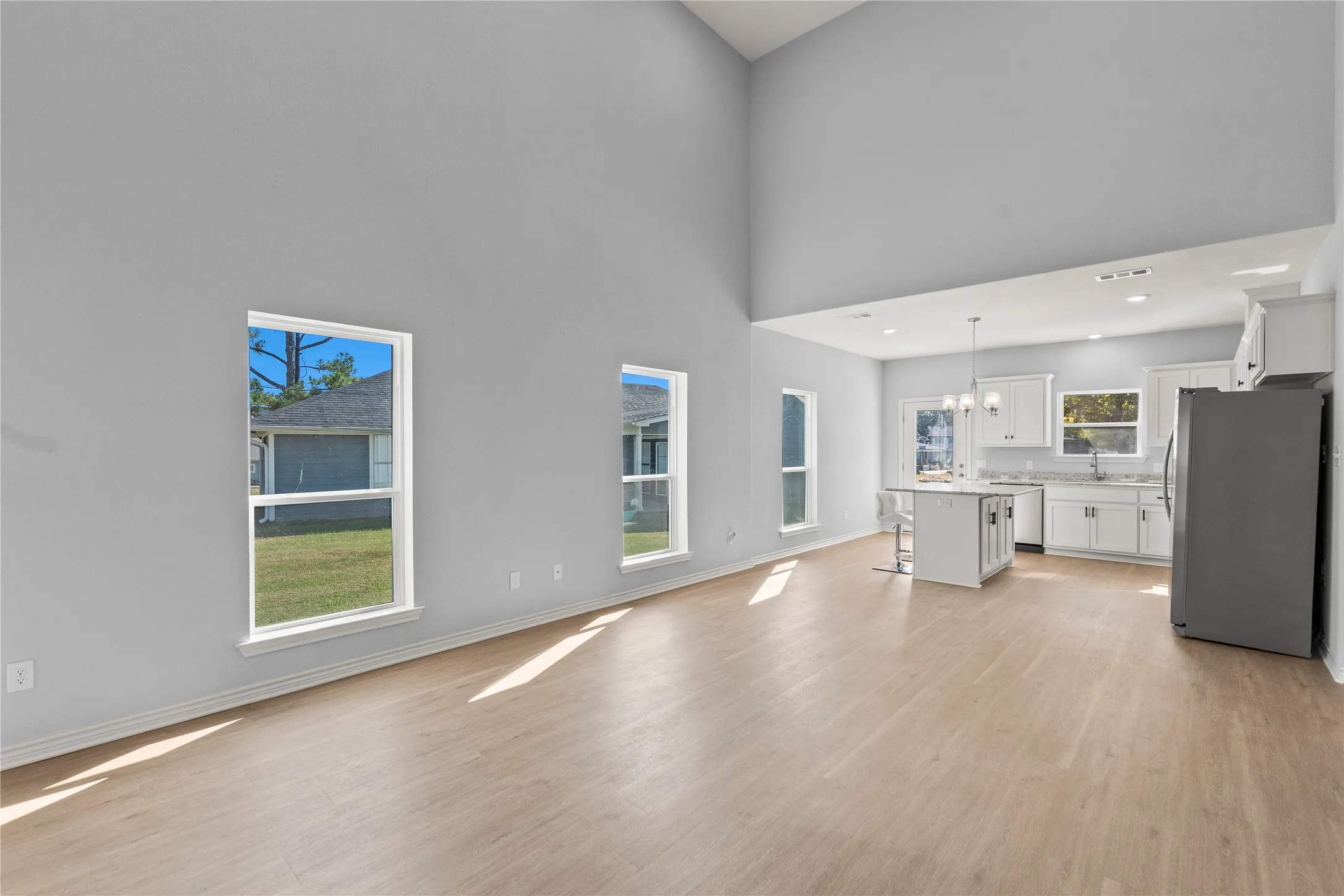 Single Family Residence For Sale in Henderson County , 314 Oak Creek Drive, Tool, Texas 75143, 4 Bedroom, 3 Bathroom, 2 Garage spaces, 2,039 Sqft, built in 2024, New Construction - Complete, mls#21244881, Real Estate Agent in Tool, Homes For Sale in Henderson county, Homes For Sale in Tool, Realtor in Tool Texas, Real Estate Brokerage Independent Realty Texas, Luminita Cordes Realtor