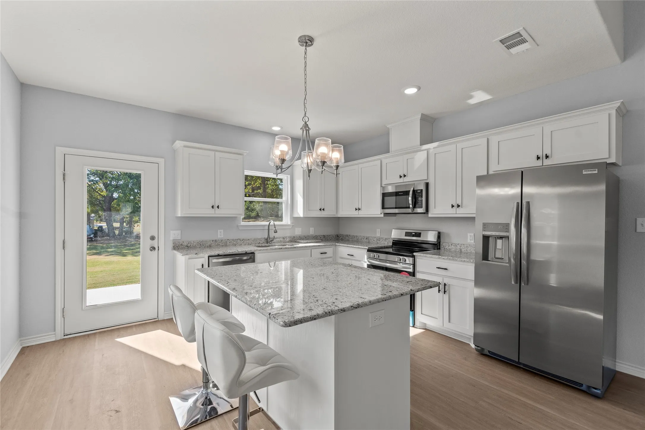 Single Family Residence For Sale in Henderson County , 314 Oak Creek Drive, Tool, Texas 75143, 4 Bedroom, 3 Bathroom, 2 Garage spaces, 2,039 Sqft, built in 2024, New Construction - Complete, mls#21244881, Real Estate Agent in Tool, Homes For Sale in Henderson county, Homes For Sale in Tool, Realtor in Tool Texas, Real Estate Brokerage Independent Realty Texas, Luminita Cordes Realtor