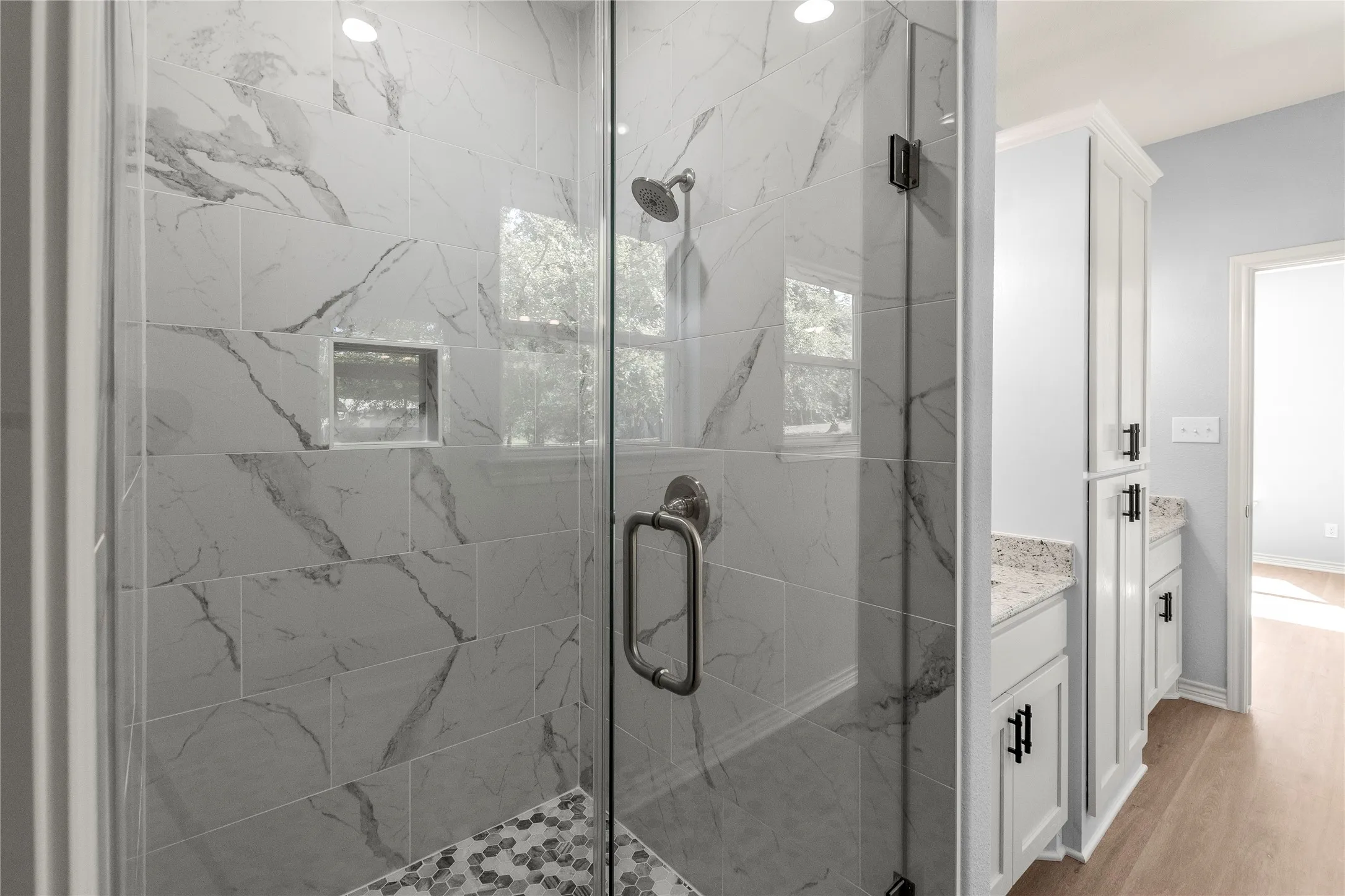 Single Family Residence For Sale in Henderson County , 314 Oak Creek Drive, Tool, Texas 75143, 4 Bedroom, 3 Bathroom, 2 Garage spaces, 2,039 Sqft, built in 2024, New Construction - Complete, mls#21244881, Real Estate Agent in Tool, Homes For Sale in Henderson county, Homes For Sale in Tool, Realtor in Tool Texas, Real Estate Brokerage Independent Realty Texas, Luminita Cordes Realtor