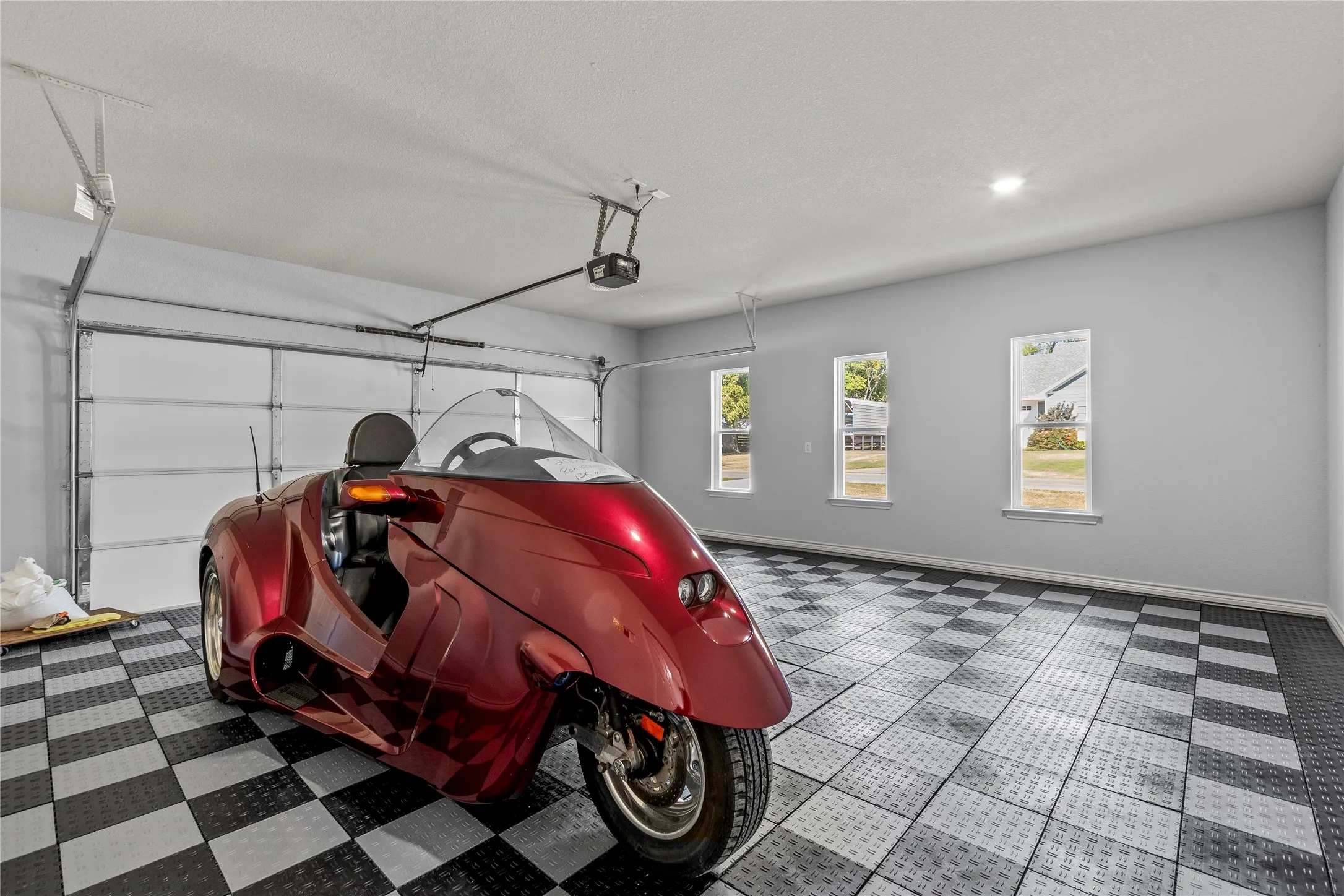 Single Family Residence For Sale in Henderson County , 314 Oak Creek Drive, Tool, Texas 75143, 4 Bedroom, 3 Bathroom, 2 Garage spaces, 2,039 Sqft, built in 2024, New Construction - Complete, mls#21244881, Real Estate Agent in Tool, Homes For Sale in Henderson county, Homes For Sale in Tool, Realtor in Tool Texas, Real Estate Brokerage Independent Realty Texas, Luminita Cordes Realtor
