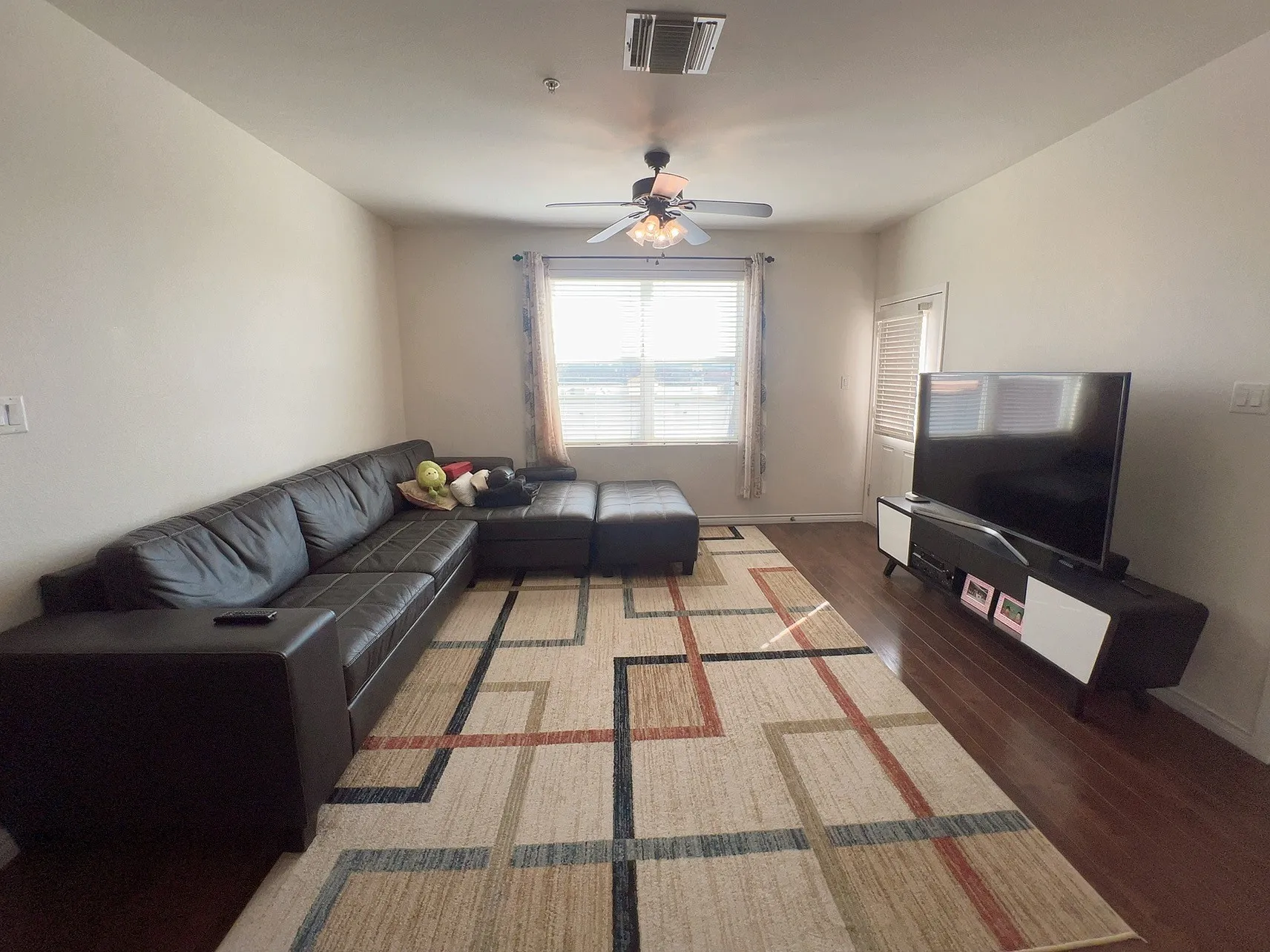 Condominium For Sale in Dallas County , 1100 W Trinity Mills Road 3015, Carrollton, Texas 75006, 2 Bedrooms, 2 Bathrooms, Garage spaces, 1,295 Sqft, built in 2012, Price $320,000, mls#21246864, Real Estate Agent in Carrollton, Homes For Sale in Dallas county, Homes For Sale in Carrollton, Realtor in Carrollton Texas, Real Estate Brokerage Independent Realty Texas, Luminita Cordes Realtor