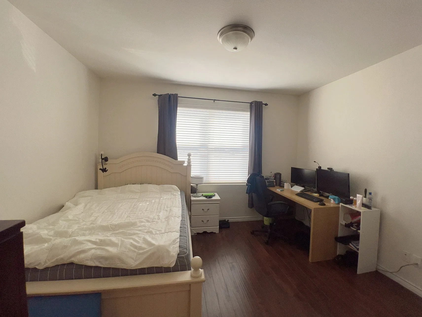 Condominium For Sale in Dallas County , 1100 W Trinity Mills Road 3015, Carrollton, Texas 75006, 2 Bedrooms, 2 Bathrooms, Garage spaces, 1,295 Sqft, built in 2012, Price $320,000, mls#21246864, Real Estate Agent in Carrollton, Homes For Sale in Dallas county, Homes For Sale in Carrollton, Realtor in Carrollton Texas, Real Estate Brokerage Independent Realty Texas, Luminita Cordes Realtor