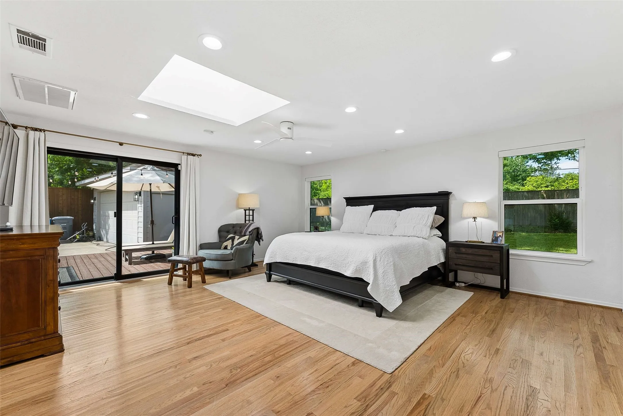 Sliding glass patio door and the Large skylight and windows bring in tons of natural light.