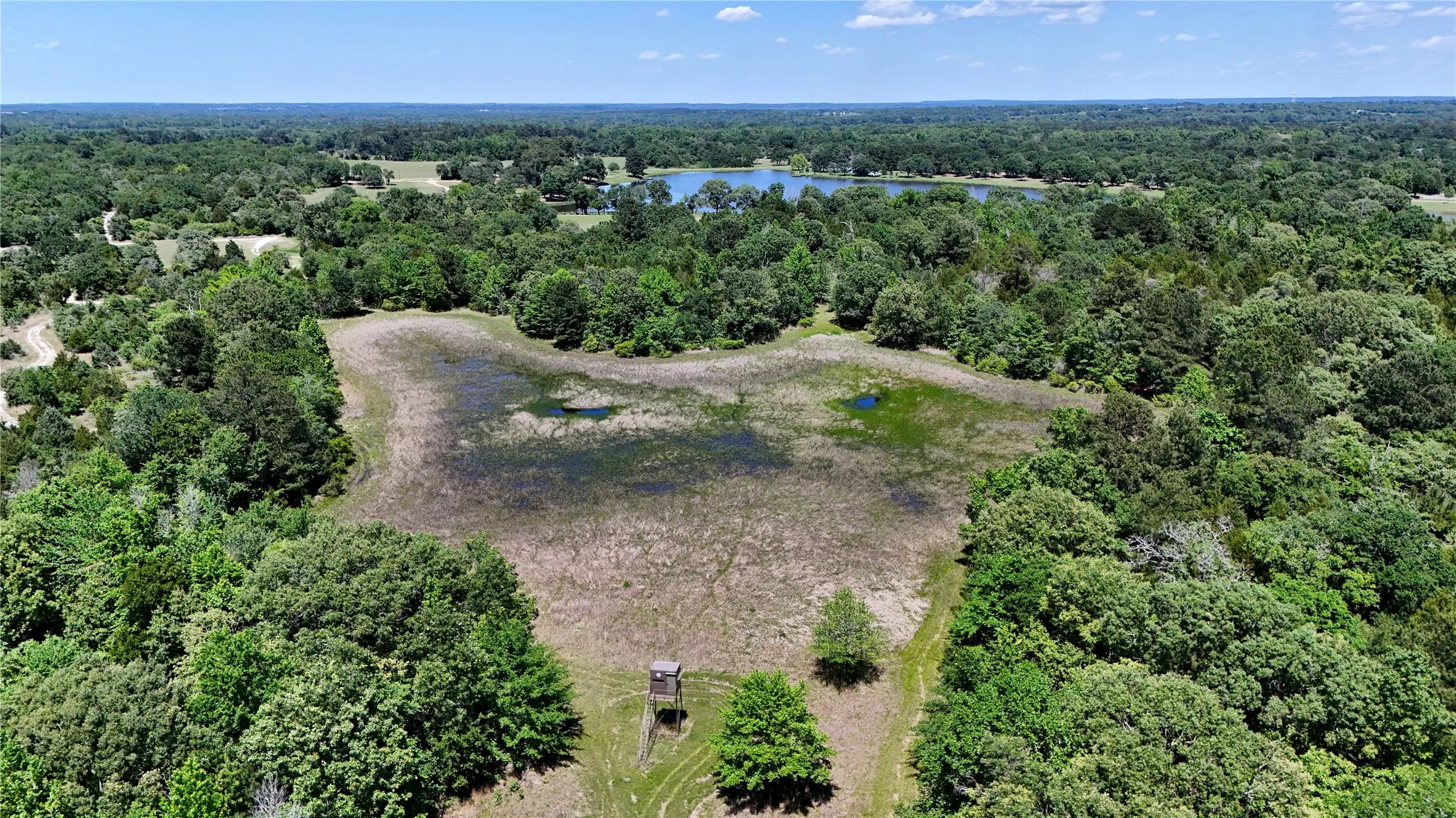 Single Family Residence For Sale in Henderson County , 7601 CR 3700, Murchison, Texas 75778, 3 Bedroom, 3 Bathroom, Garage spaces, 1,776 Sqft, built in 2008, Preowned, mls#21245281, Real Estate Agent in Murchison, Homes For Sale in Henderson county, Homes For Sale in Murchison, Realtor in Murchison Texas, Real Estate Brokerage Independent Realty Texas, Luminita Cordes Realtor