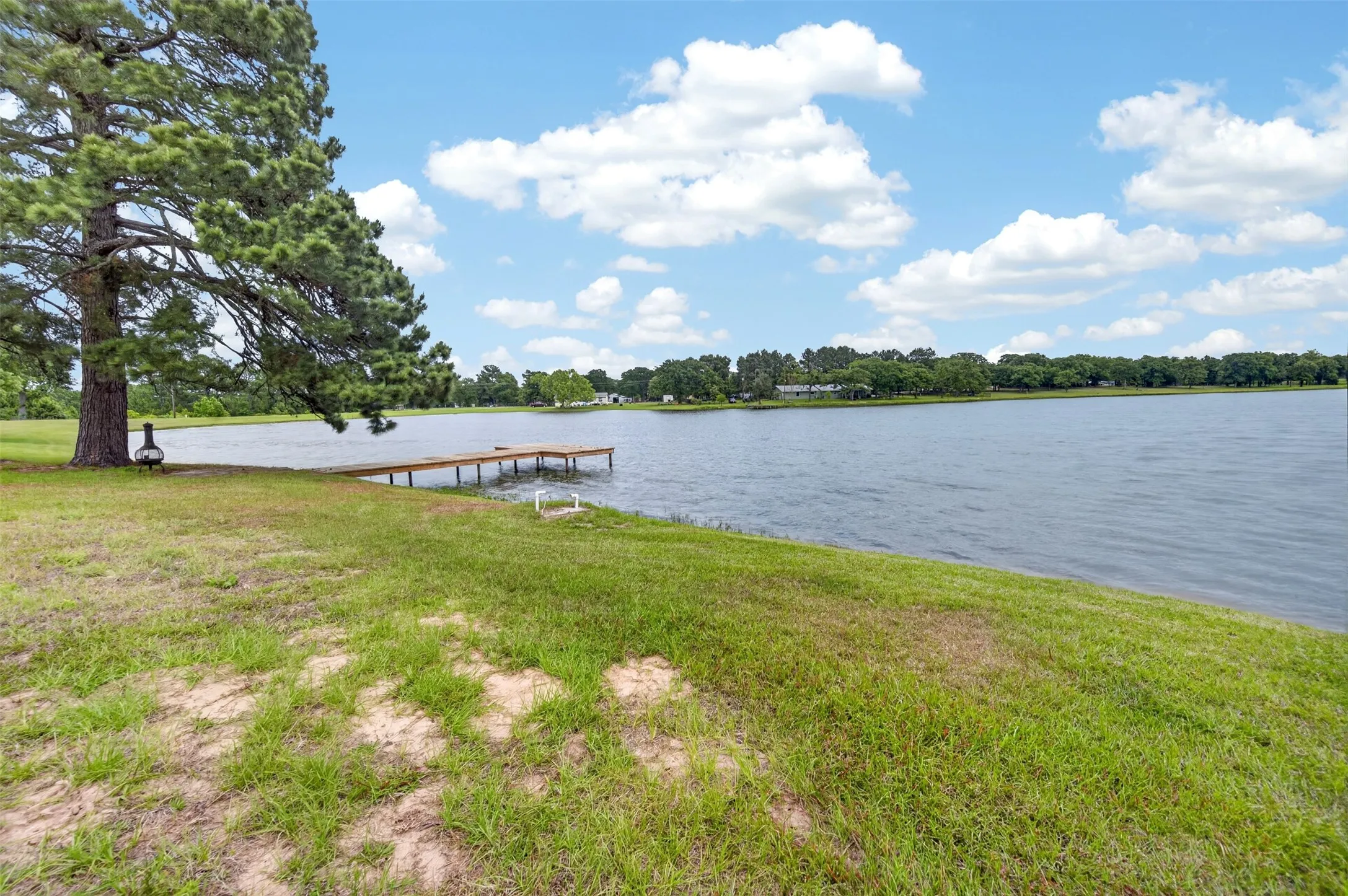 Single Family Residence For Sale in Henderson County , 7601 CR 3700, Murchison, Texas 75778, 3 Bedroom, 3 Bathroom, Garage spaces, 1,776 Sqft, built in 2008, Preowned, mls#21245281, Real Estate Agent in Murchison, Homes For Sale in Henderson county, Homes For Sale in Murchison, Realtor in Murchison Texas, Real Estate Brokerage Independent Realty Texas, Luminita Cordes Realtor