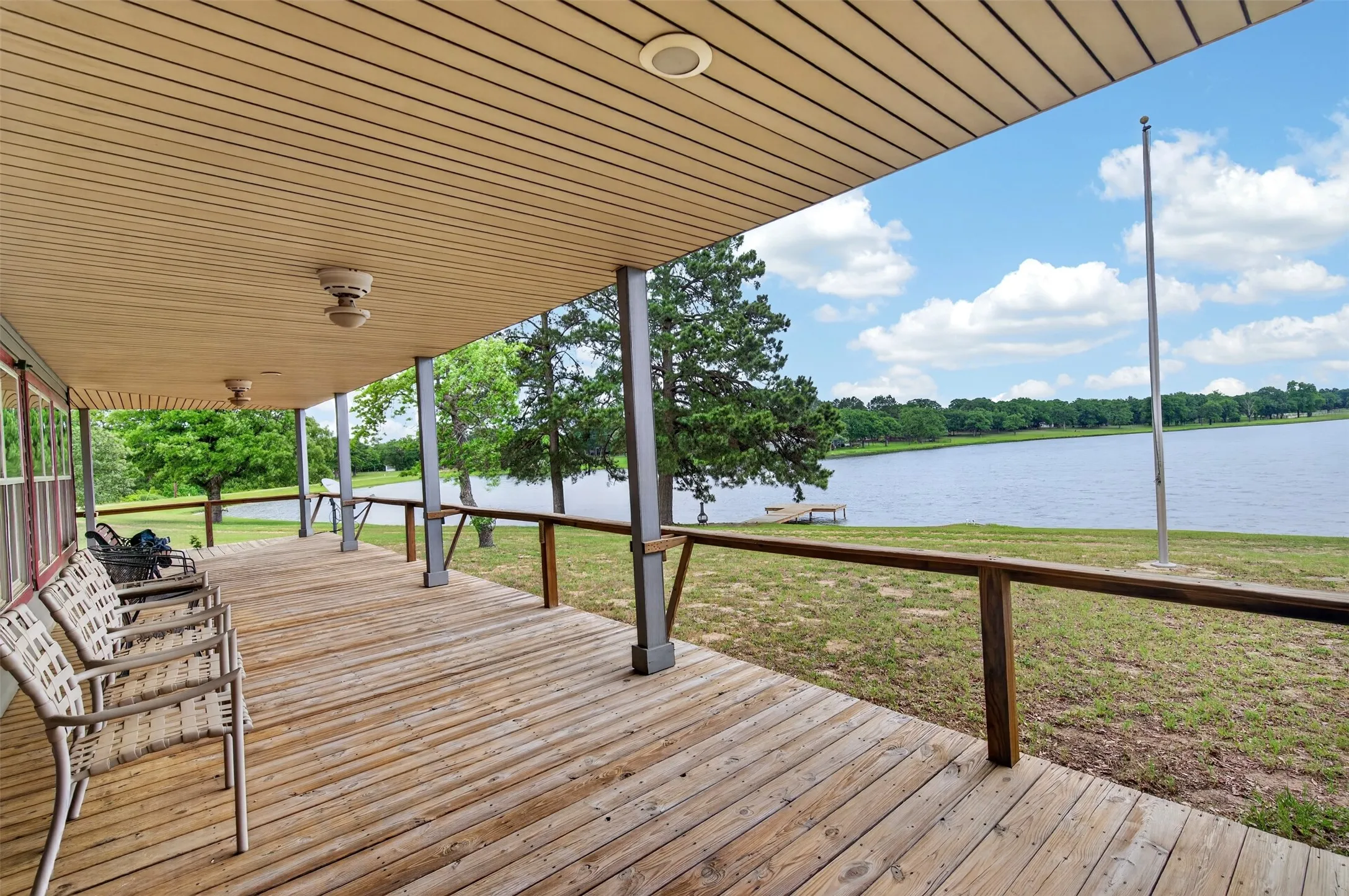 Single Family Residence For Sale in Henderson County , 7601 CR 3700, Murchison, Texas 75778, 3 Bedroom, 3 Bathroom, Garage spaces, 1,776 Sqft, built in 2008, Preowned, mls#21245281, Real Estate Agent in Murchison, Homes For Sale in Henderson county, Homes For Sale in Murchison, Realtor in Murchison Texas, Real Estate Brokerage Independent Realty Texas, Luminita Cordes Realtor