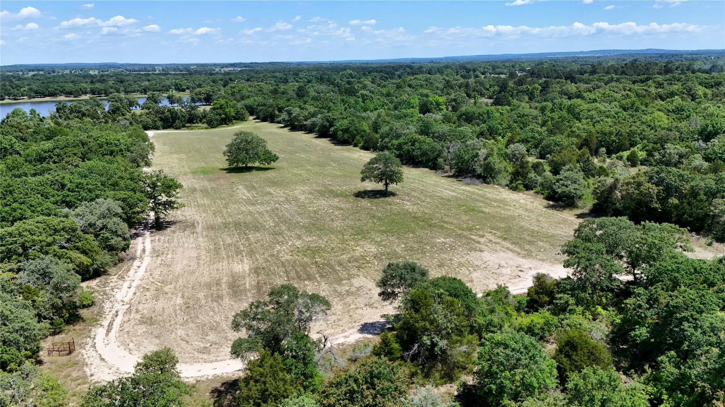 Single Family Residence For Sale in Henderson County , 7601 CR 3700, Murchison, Texas 75778, 3 Bedroom, 3 Bathroom, Garage spaces, 1,776 Sqft, built in 2008, Preowned, mls#21245281, Real Estate Agent in Murchison, Homes For Sale in Henderson county, Homes For Sale in Murchison, Realtor in Murchison Texas, Real Estate Brokerage Independent Realty Texas, Luminita Cordes Realtor