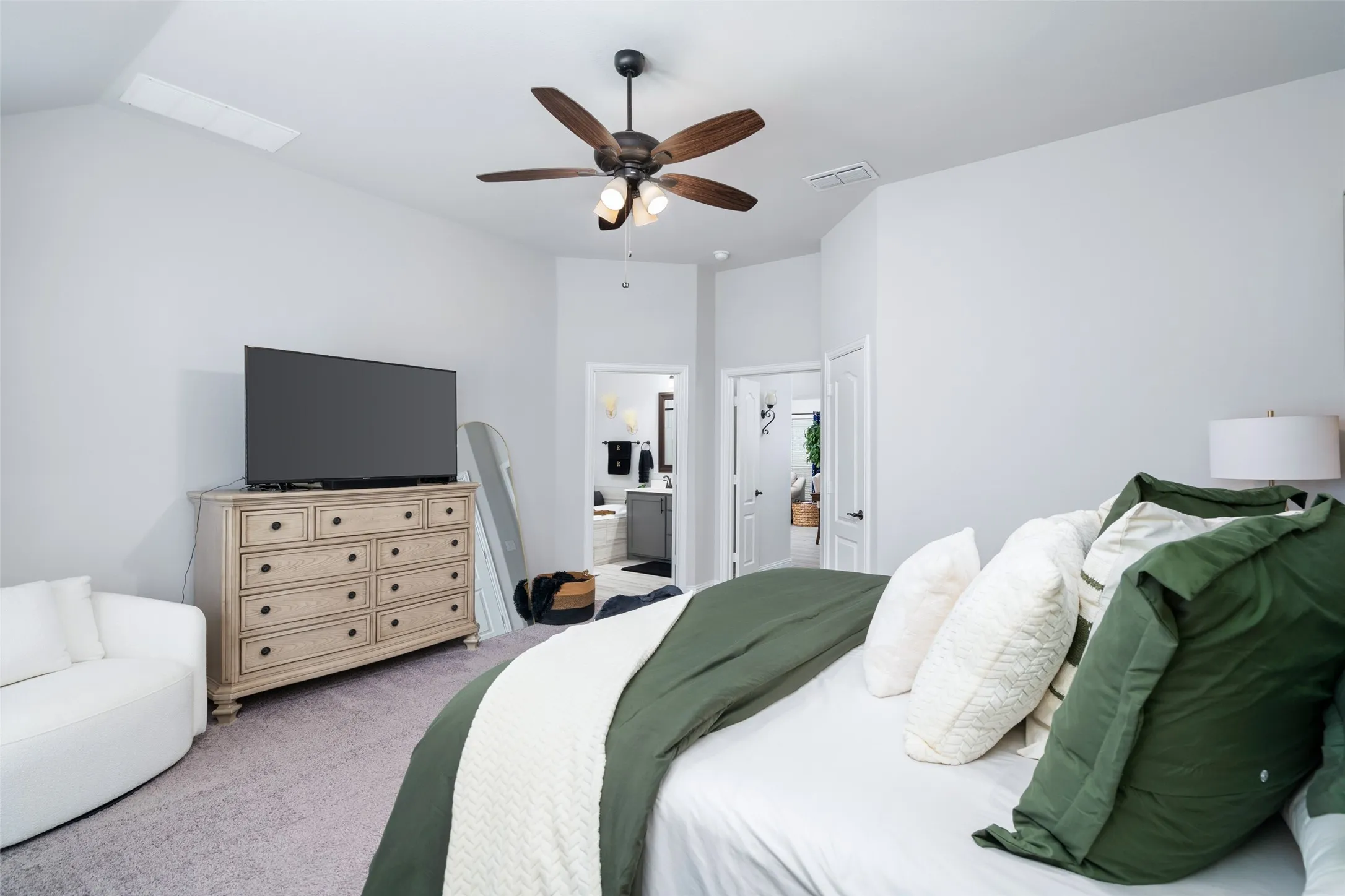 Single Family Residence For Sale in Collin County , 343 Winterwood Drive, Lavon, Texas 75166, 4 Bedroom, 2 Bathroom, 2 Garage spaces, 2,050 Sqft, built in 2022, Preowned, mls#21243626, Real Estate Agent in Lavon, Homes For Sale in Collin county, Homes For Sale in Lavon, Realtor in Lavon Texas, Real Estate Brokerage Independent Realty Texas, Luminita Cordes Realtor