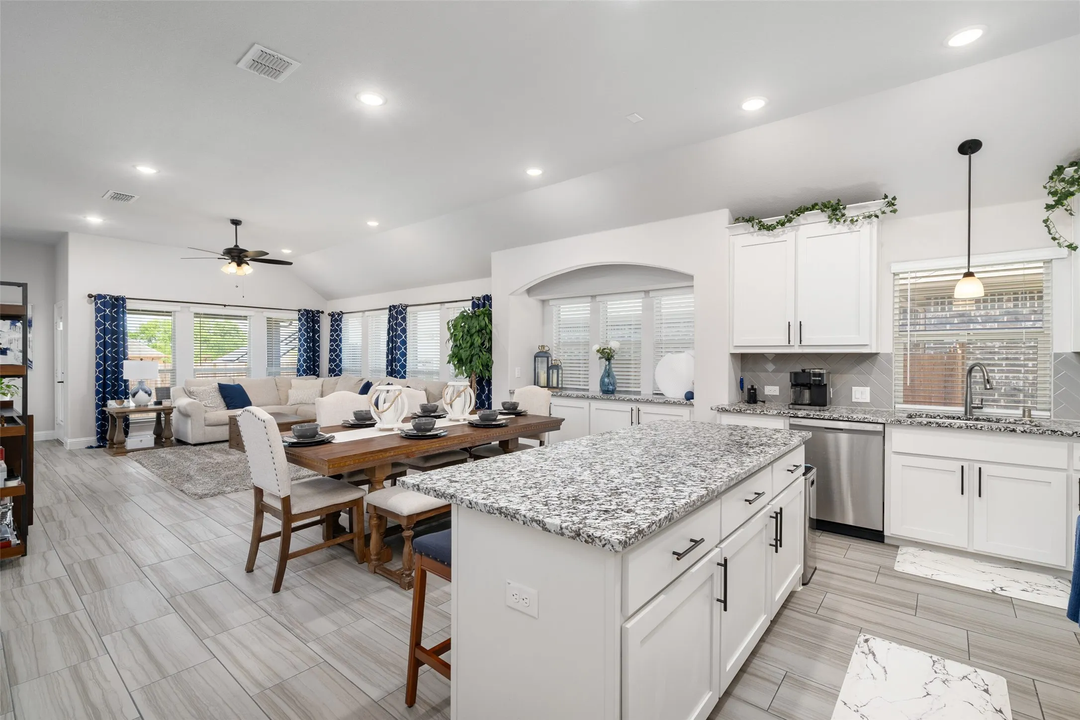 Single Family Residence For Sale in Collin County , 343 Winterwood Drive, Lavon, Texas 75166, 4 Bedroom, 2 Bathroom, 2 Garage spaces, 2,050 Sqft, built in 2022, Preowned, mls#21243626, Real Estate Agent in Lavon, Homes For Sale in Collin county, Homes For Sale in Lavon, Realtor in Lavon Texas, Real Estate Brokerage Independent Realty Texas, Luminita Cordes Realtor