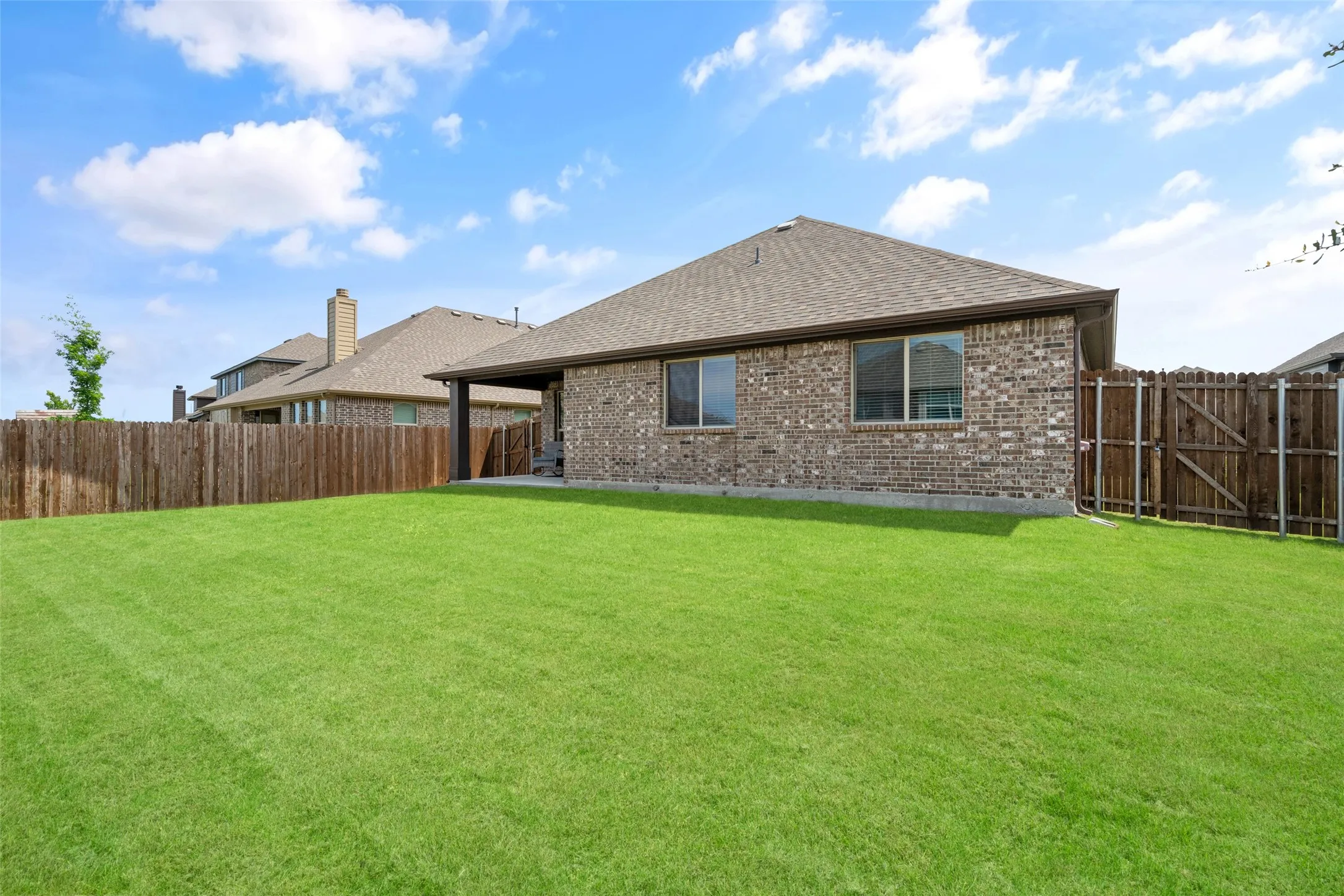 Single Family Residence For Sale in Collin County , 343 Winterwood Drive, Lavon, Texas 75166, 4 Bedroom, 2 Bathroom, 2 Garage spaces, 2,050 Sqft, built in 2022, Preowned, mls#21243626, Real Estate Agent in Lavon, Homes For Sale in Collin county, Homes For Sale in Lavon, Realtor in Lavon Texas, Real Estate Brokerage Independent Realty Texas, Luminita Cordes Realtor