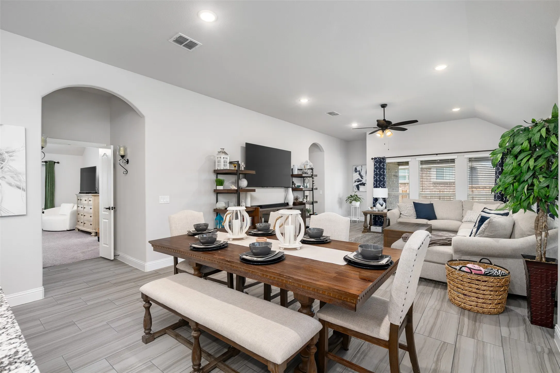Single Family Residence For Sale in Collin County , 343 Winterwood Drive, Lavon, Texas 75166, 4 Bedroom, 2 Bathroom, 2 Garage spaces, 2,050 Sqft, built in 2022, Preowned, mls#21243626, Real Estate Agent in Lavon, Homes For Sale in Collin county, Homes For Sale in Lavon, Realtor in Lavon Texas, Real Estate Brokerage Independent Realty Texas, Luminita Cordes Realtor