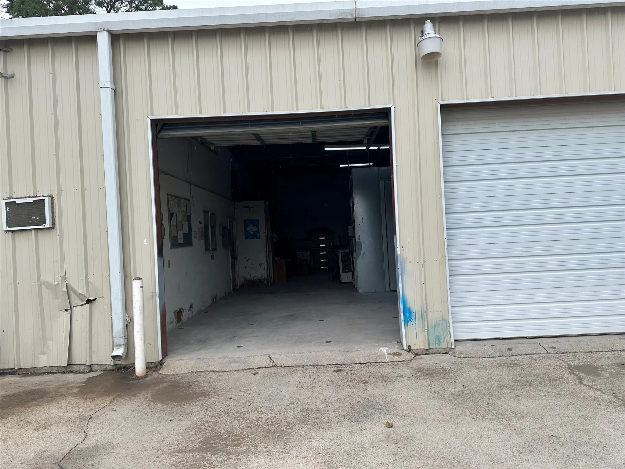 Industrial For Sale in Dallas County , 11298 Luna Road, Dallas, Texas 75229, 0, 0, Garage spaces, 0 Sqft, built in 2007, Preowned, mls#21233626, Real Estate Agent in Dallas, Homes For Sale in Dallas county, Homes For Sale in Dallas, Realtor in Dallas Texas, Real Estate Brokerage Independent Realty Texas, Luminita Cordes Realtor