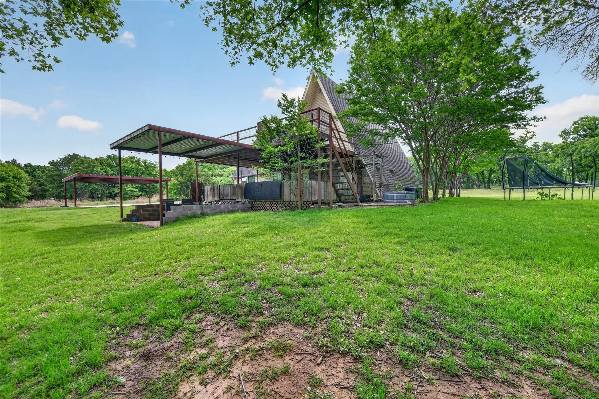 Single Family Residence For Sale in Wise County , 1276 County Road 1480, Alvord, Texas 76225, 3 Bedroom, 2 Bathroom, Garage spaces, 2,388 Sqft, built in 1982, mls#21242646, Real Estate Agent in Alvord, Homes For Sale in Wise county, Homes For Sale in Alvord, Realtor in Alvord Texas, Real Estate Brokerage Independent Realty Texas, Luminita Cordes Realtor