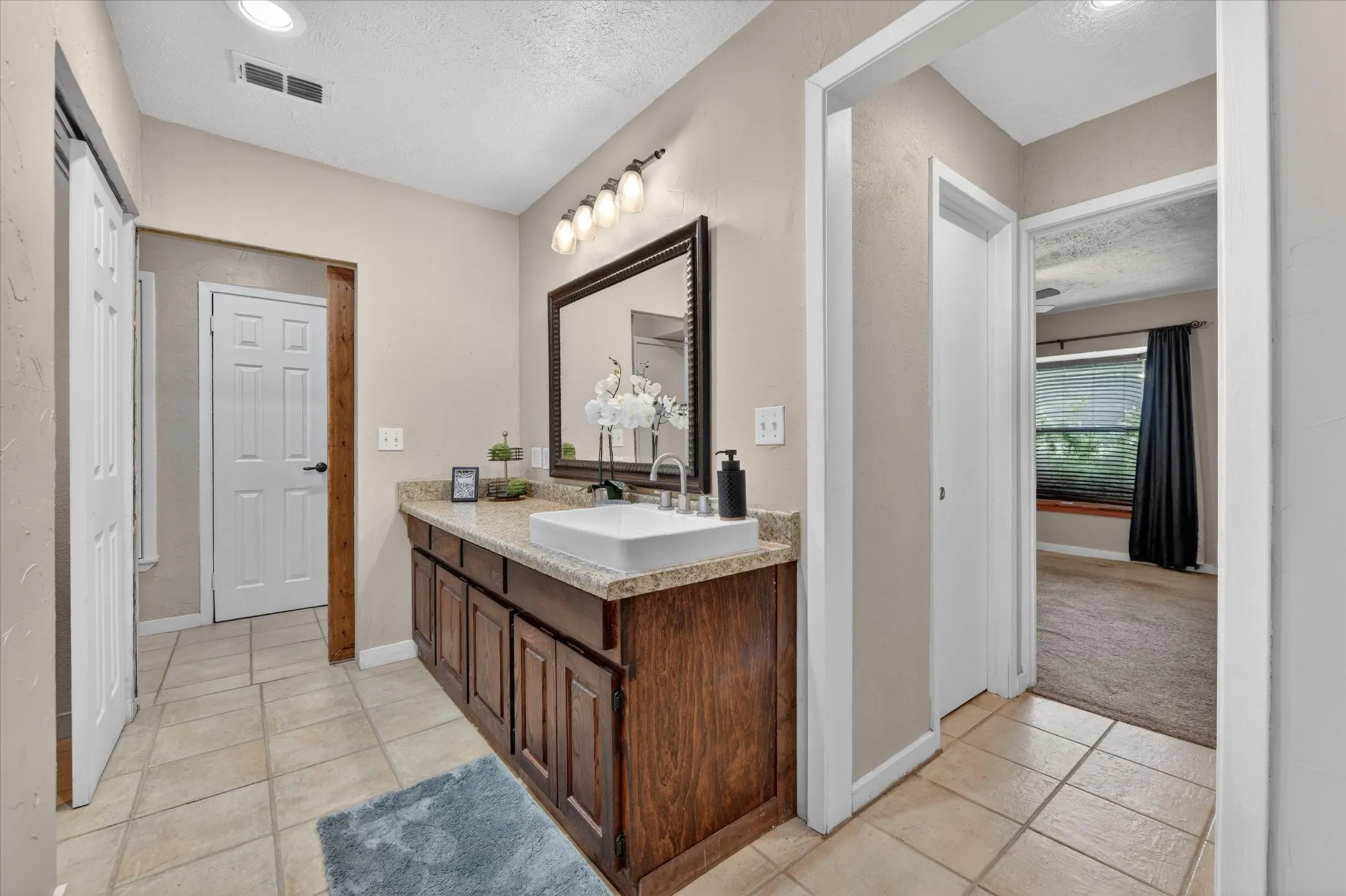 Single Family Residence For Sale in Wise County , 1276 County Road 1480, Alvord, Texas 76225, 3 Bedroom, 2 Bathroom, Garage spaces, 2,388 Sqft, built in 1982, mls#21242646, Real Estate Agent in Alvord, Homes For Sale in Wise county, Homes For Sale in Alvord, Realtor in Alvord Texas, Real Estate Brokerage Independent Realty Texas, Luminita Cordes Realtor