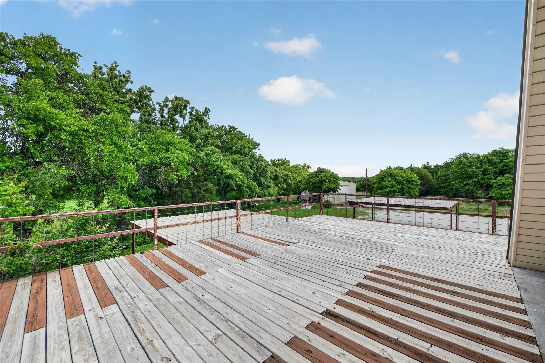 Single Family Residence For Sale in Wise County , 1276 County Road 1480, Alvord, Texas 76225, 3 Bedroom, 2 Bathroom, Garage spaces, 2,388 Sqft, built in 1982, mls#21242646, Real Estate Agent in Alvord, Homes For Sale in Wise county, Homes For Sale in Alvord, Realtor in Alvord Texas, Real Estate Brokerage Independent Realty Texas, Luminita Cordes Realtor