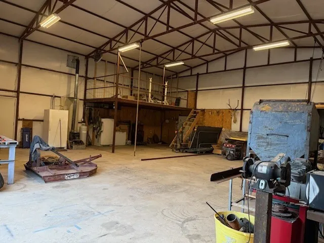 Single Family Residence For Sale in Wise County , 1276 County Road 1480, Alvord, Texas 76225, 3 Bedroom, 2 Bathroom, Garage spaces, 2,388 Sqft, built in 1982, mls#21242646, Real Estate Agent in Alvord, Homes For Sale in Wise county, Homes For Sale in Alvord, Realtor in Alvord Texas, Real Estate Brokerage Independent Realty Texas, Luminita Cordes Realtor