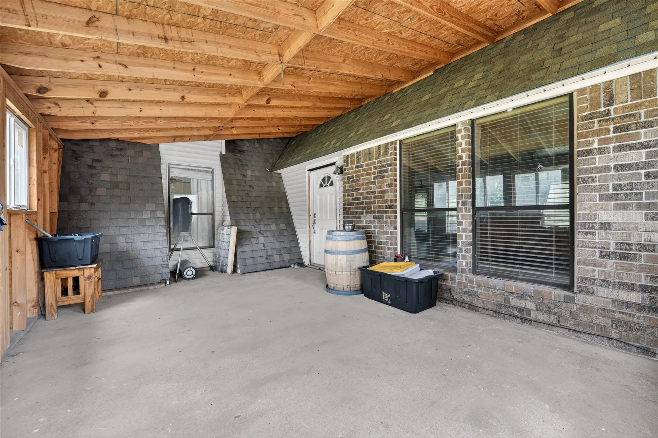 Single Family Residence For Sale in Wise County , 1276 County Road 1480, Alvord, Texas 76225, 3 Bedroom, 2 Bathroom, Garage spaces, 2,388 Sqft, built in 1982, mls#21242646, Real Estate Agent in Alvord, Homes For Sale in Wise county, Homes For Sale in Alvord, Realtor in Alvord Texas, Real Estate Brokerage Independent Realty Texas, Luminita Cordes Realtor