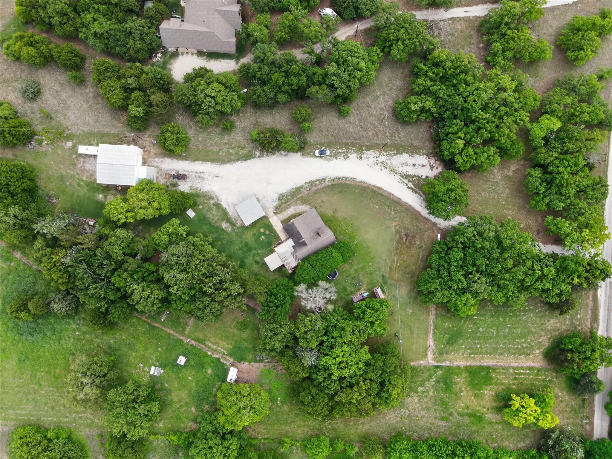 Single Family Residence For Sale in Wise County , 1276 County Road 1480, Alvord, Texas 76225, 3 Bedroom, 2 Bathroom, Garage spaces, 2,388 Sqft, built in 1982, mls#21242646, Real Estate Agent in Alvord, Homes For Sale in Wise county, Homes For Sale in Alvord, Realtor in Alvord Texas, Real Estate Brokerage Independent Realty Texas, Luminita Cordes Realtor