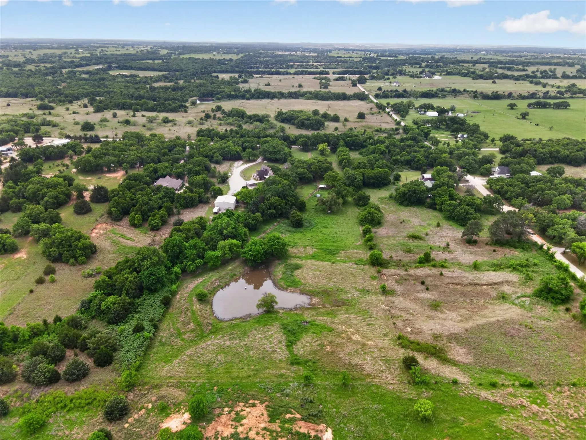 Single Family Residence For Sale in Wise County , 1276 County Road 1480, Alvord, Texas 76225, 3 Bedroom, 2 Bathroom, Garage spaces, 2,388 Sqft, built in 1982, mls#21242646, Real Estate Agent in Alvord, Homes For Sale in Wise county, Homes For Sale in Alvord, Realtor in Alvord Texas, Real Estate Brokerage Independent Realty Texas, Luminita Cordes Realtor
