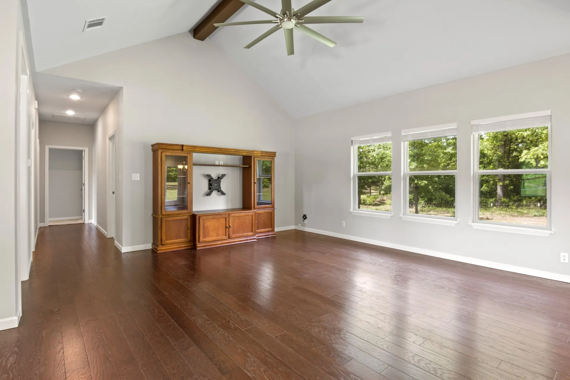 Single Family Residence For Sale in Henderson County , 6775 Ann Drive, Murchison, Texas 75778, 3 Bedrooms, 2 Bathrooms, 2 Garage spaces, 1,529 Sqft, built in 2019, Price $293,200, mls#21246978, Real Estate Agent in Murchison, Homes For Sale in Henderson county, Homes For Sale in Murchison, Realtor in Murchison Texas, Real Estate Brokerage Independent Realty Texas, Luminita Cordes Realtor