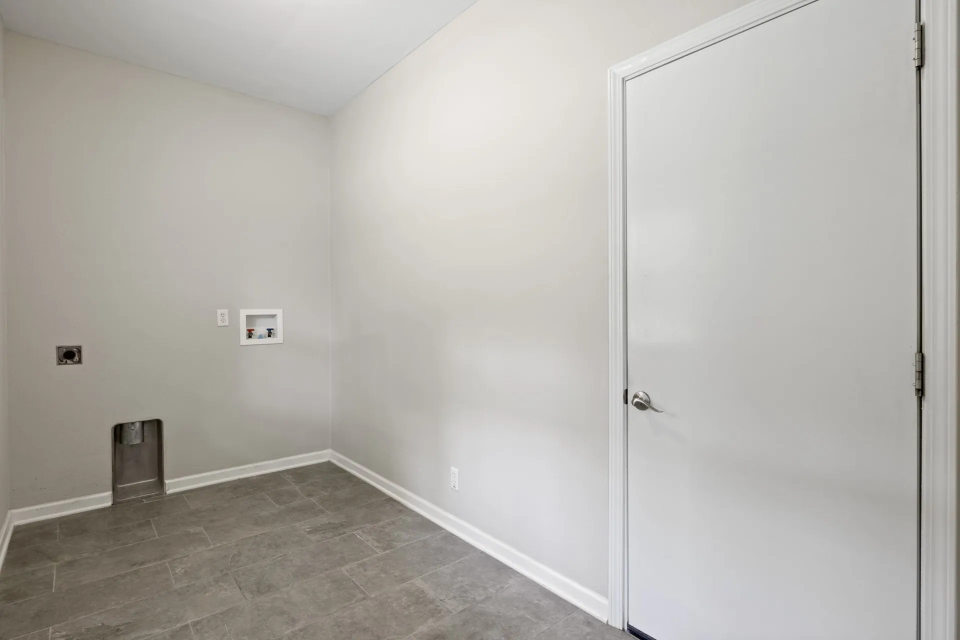 Single Family Residence For Sale in Henderson County , 6775 Ann Drive, Murchison, Texas 75778, 3 Bedrooms, 2 Bathrooms, 2 Garage spaces, 1,529 Sqft, built in 2019, Price $293,200, mls#21246978, Real Estate Agent in Murchison, Homes For Sale in Henderson county, Homes For Sale in Murchison, Realtor in Murchison Texas, Real Estate Brokerage Independent Realty Texas, Luminita Cordes Realtor