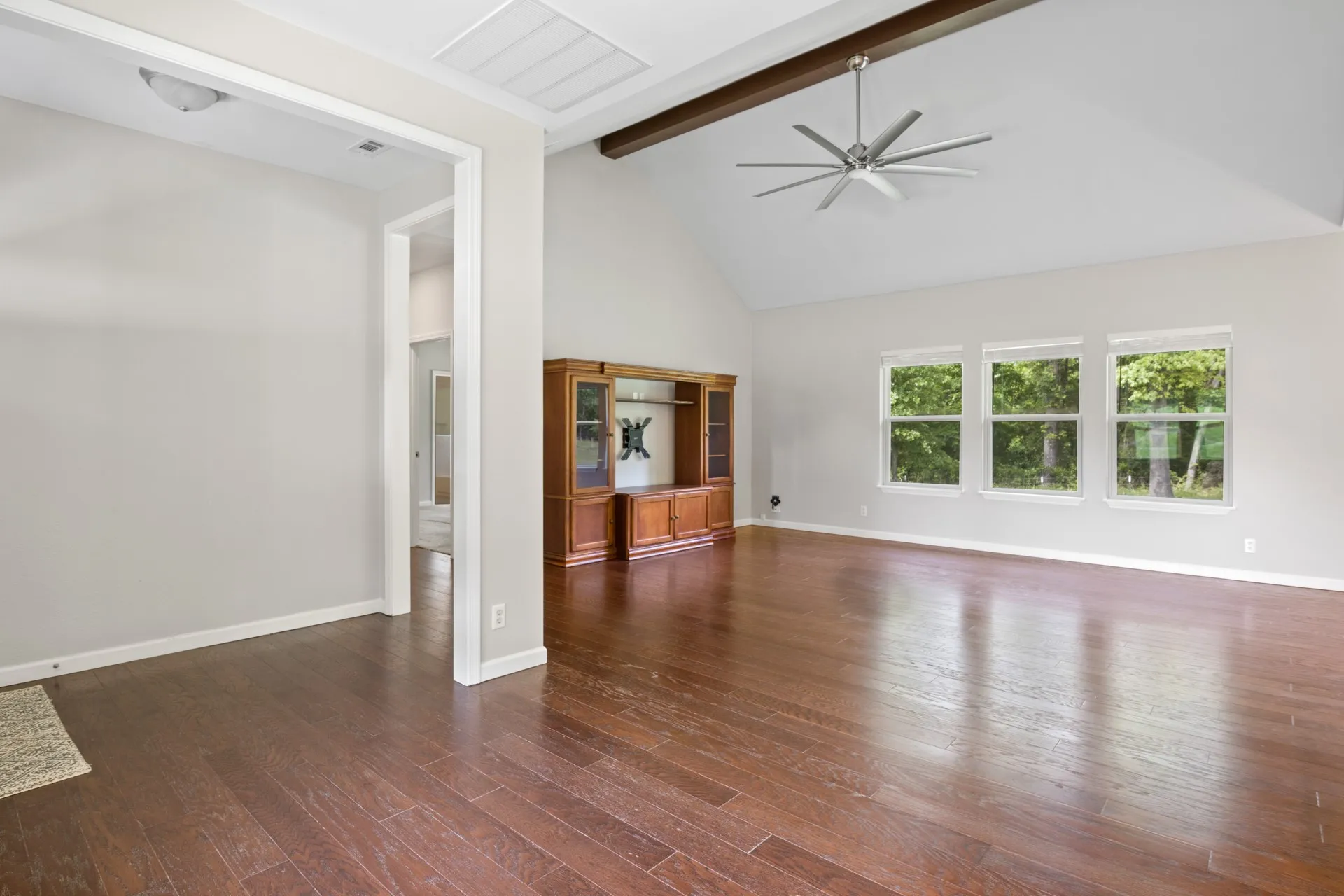 Single Family Residence For Sale in Henderson County , 6775 Ann Drive, Murchison, Texas 75778, 3 Bedrooms, 2 Bathrooms, 2 Garage spaces, 1,529 Sqft, built in 2019, Price $293,200, mls#21246978, Real Estate Agent in Murchison, Homes For Sale in Henderson county, Homes For Sale in Murchison, Realtor in Murchison Texas, Real Estate Brokerage Independent Realty Texas, Luminita Cordes Realtor