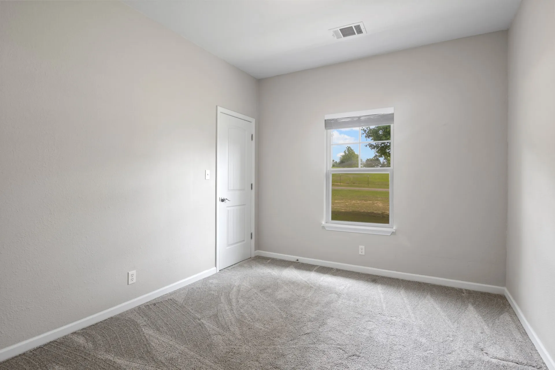 Single Family Residence For Sale in Henderson County , 6775 Ann Drive, Murchison, Texas 75778, 3 Bedrooms, 2 Bathrooms, 2 Garage spaces, 1,529 Sqft, built in 2019, Price $293,200, mls#21246978, Real Estate Agent in Murchison, Homes For Sale in Henderson county, Homes For Sale in Murchison, Realtor in Murchison Texas, Real Estate Brokerage Independent Realty Texas, Luminita Cordes Realtor