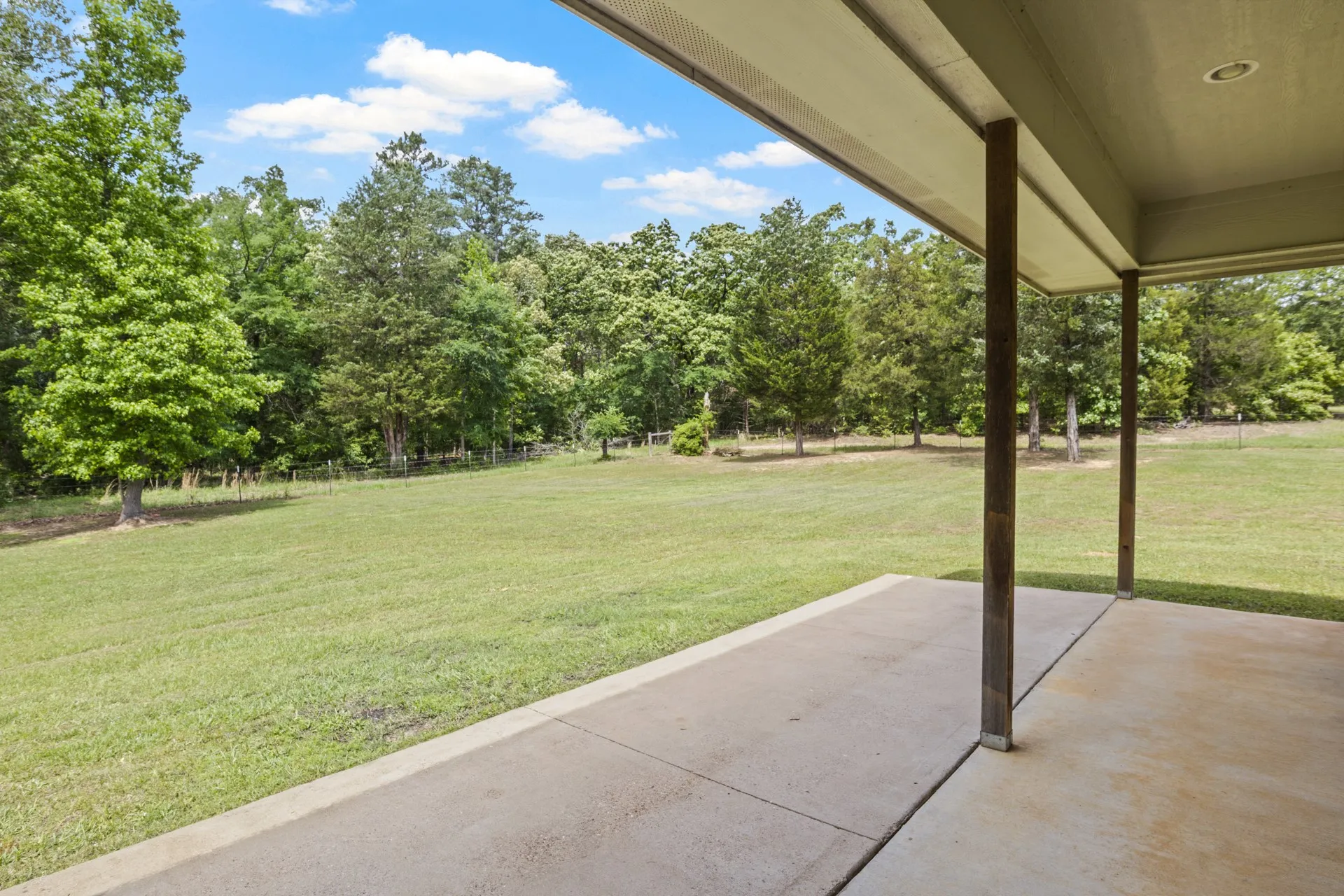 Single Family Residence For Sale in Henderson County , 6775 Ann Drive, Murchison, Texas 75778, 3 Bedrooms, 2 Bathrooms, 2 Garage spaces, 1,529 Sqft, built in 2019, Price $293,200, mls#21246978, Real Estate Agent in Murchison, Homes For Sale in Henderson county, Homes For Sale in Murchison, Realtor in Murchison Texas, Real Estate Brokerage Independent Realty Texas, Luminita Cordes Realtor