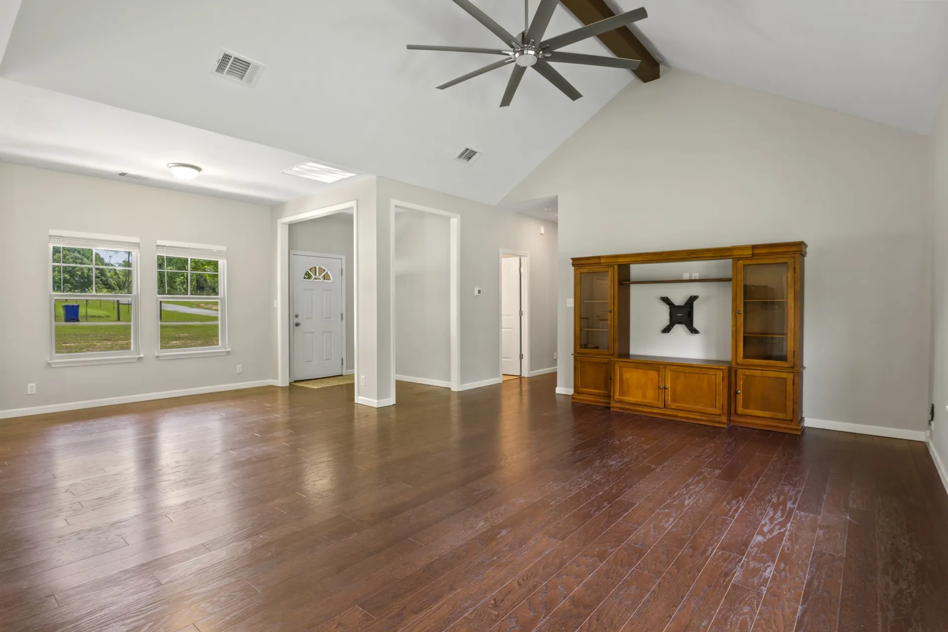 Single Family Residence For Sale in Henderson County , 6775 Ann Drive, Murchison, Texas 75778, 3 Bedrooms, 2 Bathrooms, 2 Garage spaces, 1,529 Sqft, built in 2019, Price $293,200, mls#21246978, Real Estate Agent in Murchison, Homes For Sale in Henderson county, Homes For Sale in Murchison, Realtor in Murchison Texas, Real Estate Brokerage Independent Realty Texas, Luminita Cordes Realtor