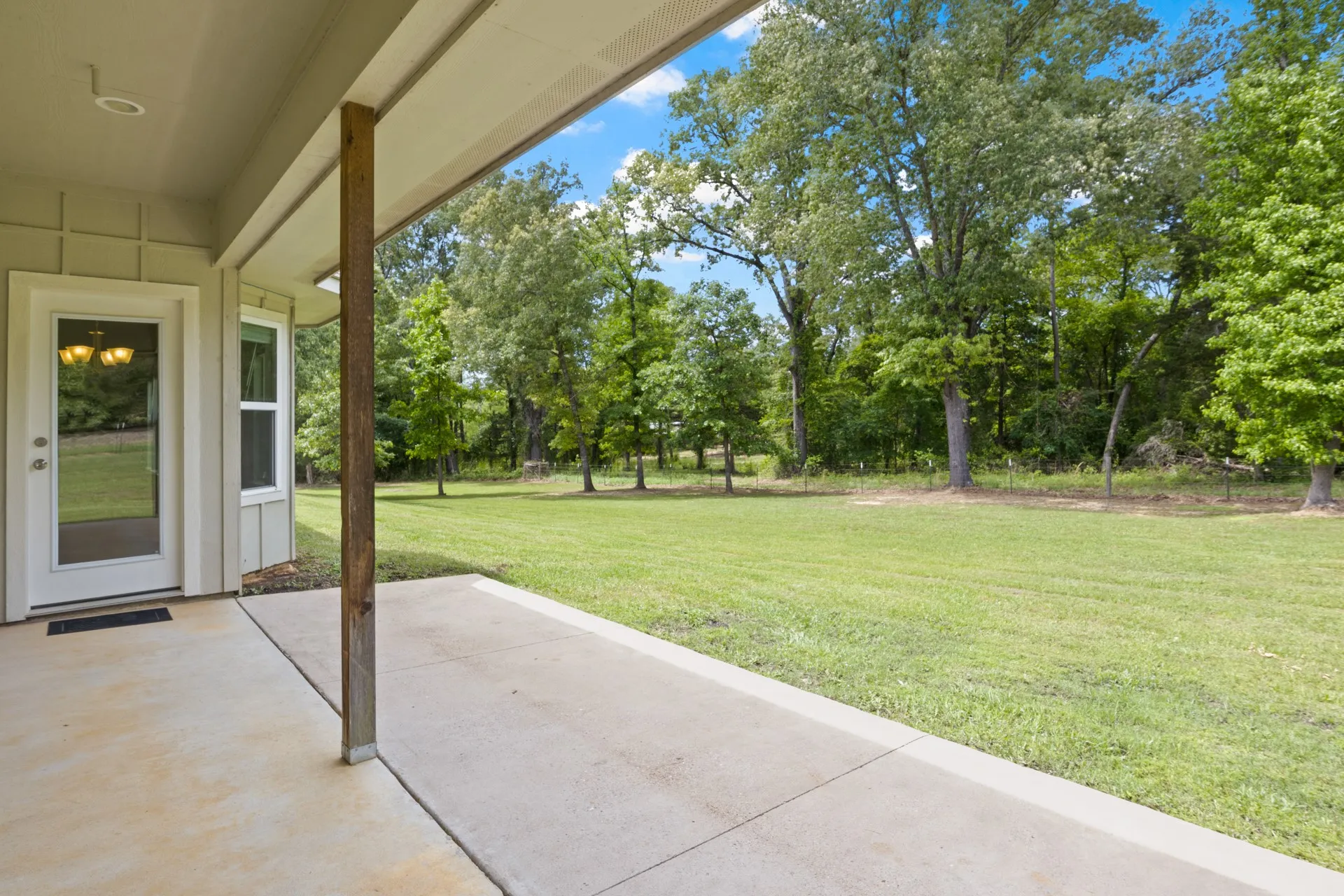 Single Family Residence For Sale in Henderson County , 6775 Ann Drive, Murchison, Texas 75778, 3 Bedrooms, 2 Bathrooms, 2 Garage spaces, 1,529 Sqft, built in 2019, Price $293,200, mls#21246978, Real Estate Agent in Murchison, Homes For Sale in Henderson county, Homes For Sale in Murchison, Realtor in Murchison Texas, Real Estate Brokerage Independent Realty Texas, Luminita Cordes Realtor