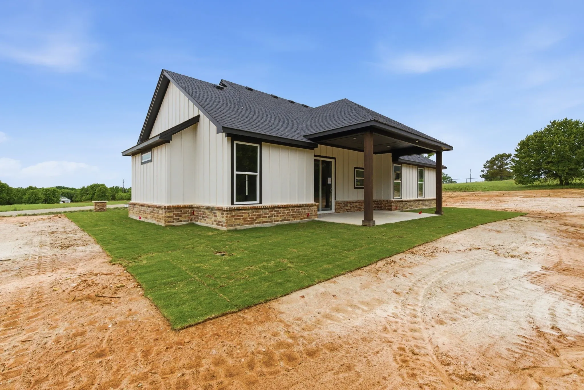Single Family Residence For Sale in Parker County , 145 Graystone, Weatherford, Texas 76088, 3 Bedroom, 2 Bathroom, 2 Garage spaces, 1,646 Sqft, built in 2026, New Construction - Complete, mls#21247008, Real Estate Agent in Weatherford, Homes For Sale in Parker county, Homes For Sale in Weatherford, Realtor in Weatherford Texas, Real Estate Brokerage Independent Realty Texas, Luminita Cordes Realtor