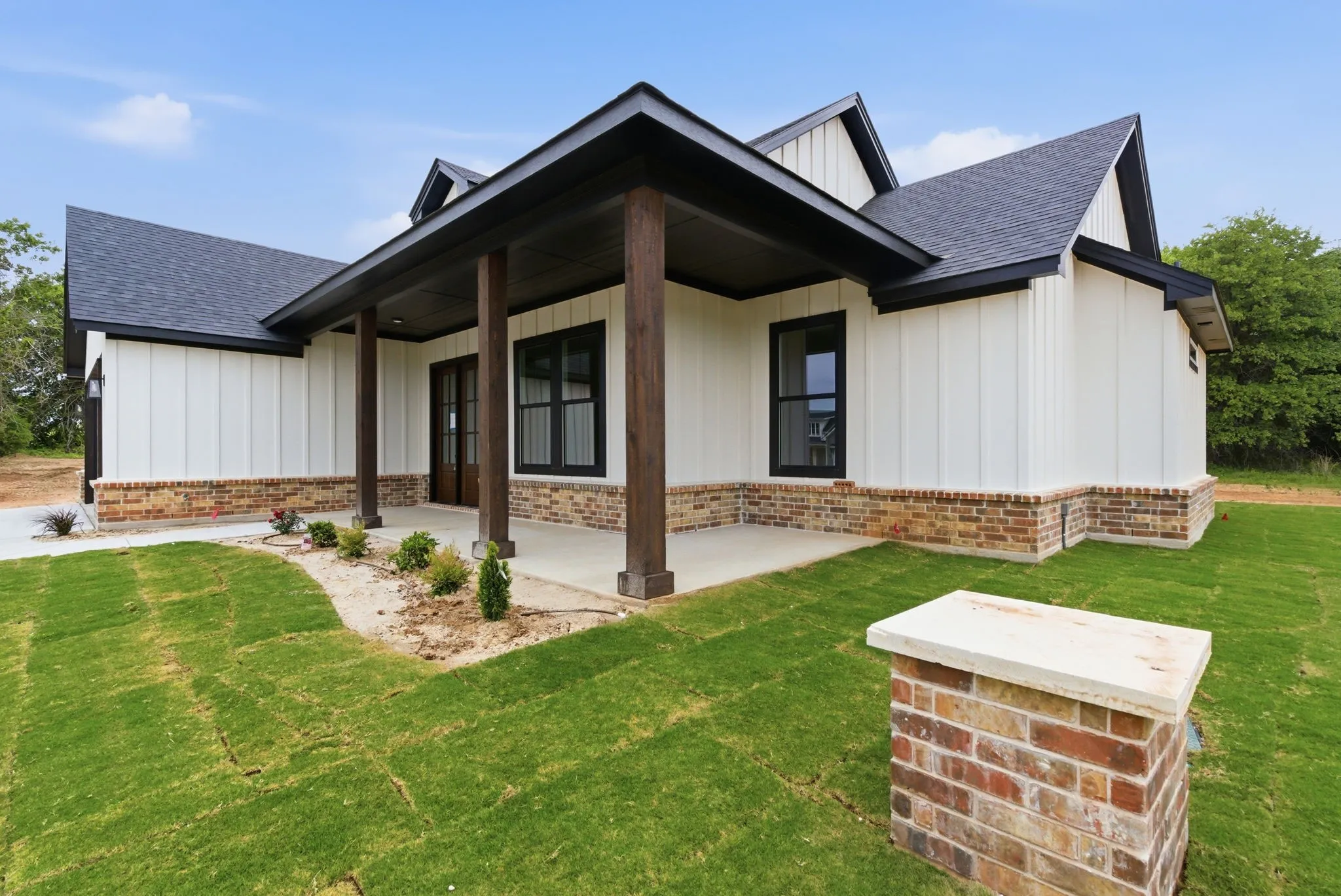 Single Family Residence For Sale in Parker County , 145 Graystone, Weatherford, Texas 76088, 3 Bedroom, 2 Bathroom, 2 Garage spaces, 1,646 Sqft, built in 2026, New Construction - Complete, mls#21247008, Real Estate Agent in Weatherford, Homes For Sale in Parker county, Homes For Sale in Weatherford, Realtor in Weatherford Texas, Real Estate Brokerage Independent Realty Texas, Luminita Cordes Realtor