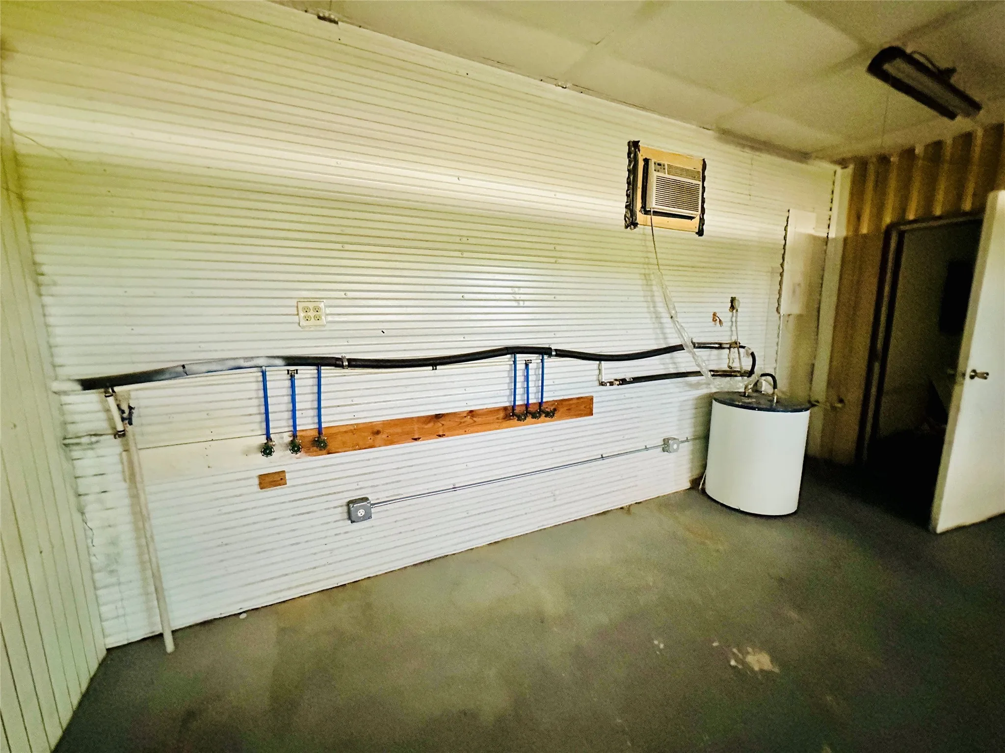 Office For Sale in Callahan County , 311 S Access Road, Clyde, Texas 79510, 0, 0, Garage spaces, 0 Sqft, built in 1990, Preowned, mls#21244635, Real Estate Agent in Clyde, Homes For Sale in Callahan county, Homes For Sale in Clyde, Realtor in Clyde Texas, Real Estate Brokerage Independent Realty Texas, Luminita Cordes Realtor