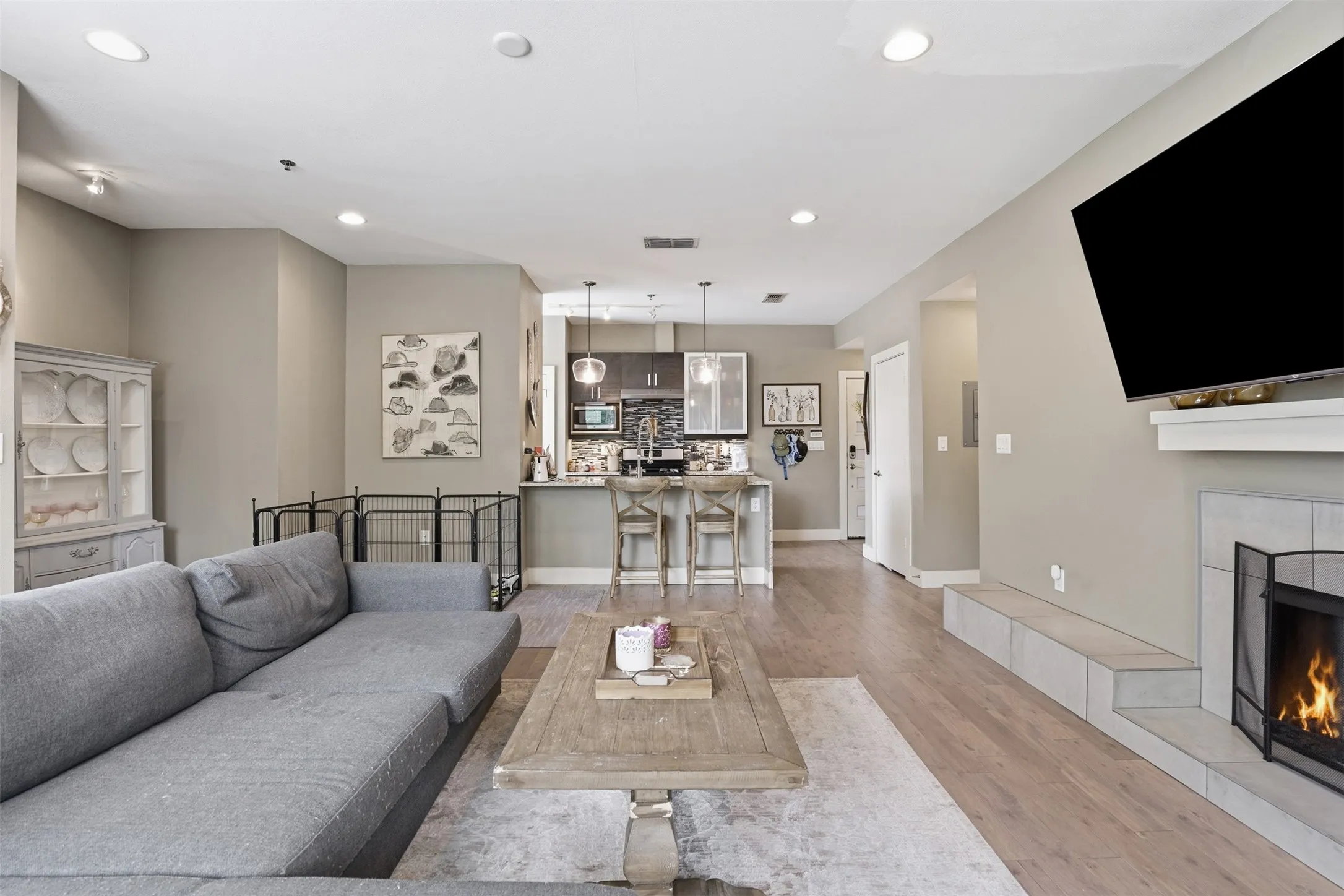 Condominium For Sale in Tarrant County , 1320 May Street 214, Fort Worth, Texas 76104, 2 Bedroom, 3 Bathroom, Garage spaces, 1,260 Sqft, built in 2014, Price $359,500, mls#21246612, Real Estate Agent in Fort Worth, Homes For Sale in Tarrant county, Homes For Sale in Fort Worth, Realtor in Fort Worth Texas, Real Estate Brokerage Independent Realty Texas, Luminita Cordes Realtor