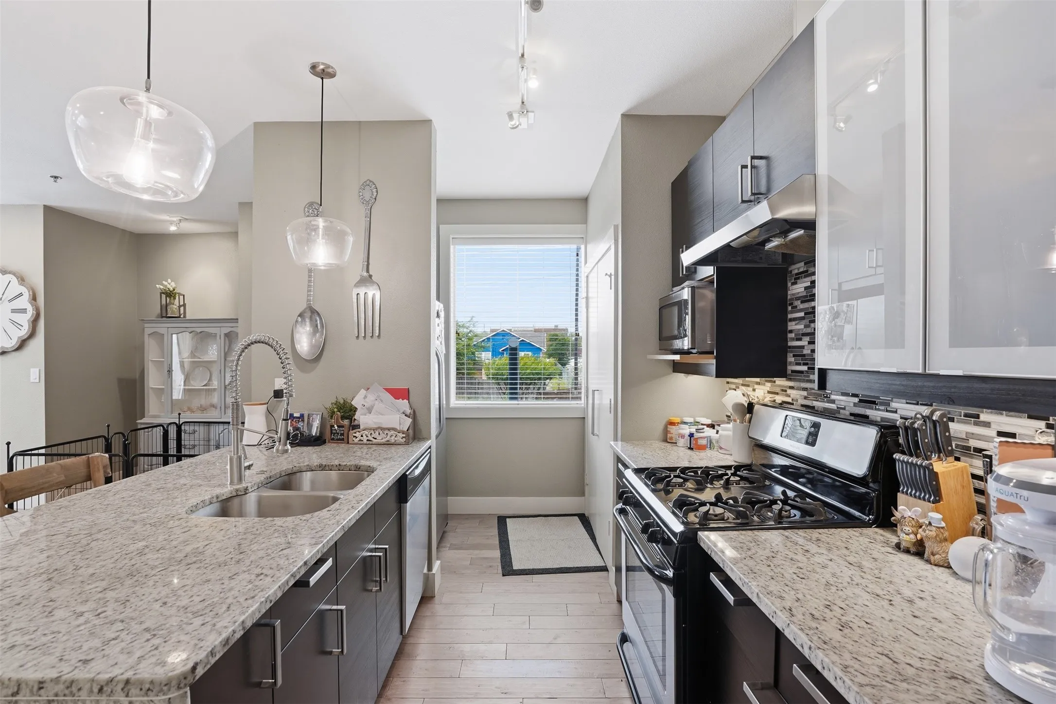Condominium For Sale in Tarrant County , 1320 May Street 214, Fort Worth, Texas 76104, 2 Bedroom, 3 Bathroom, Garage spaces, 1,260 Sqft, built in 2014, Price $359,500, mls#21246612, Real Estate Agent in Fort Worth, Homes For Sale in Tarrant county, Homes For Sale in Fort Worth, Realtor in Fort Worth Texas, Real Estate Brokerage Independent Realty Texas, Luminita Cordes Realtor