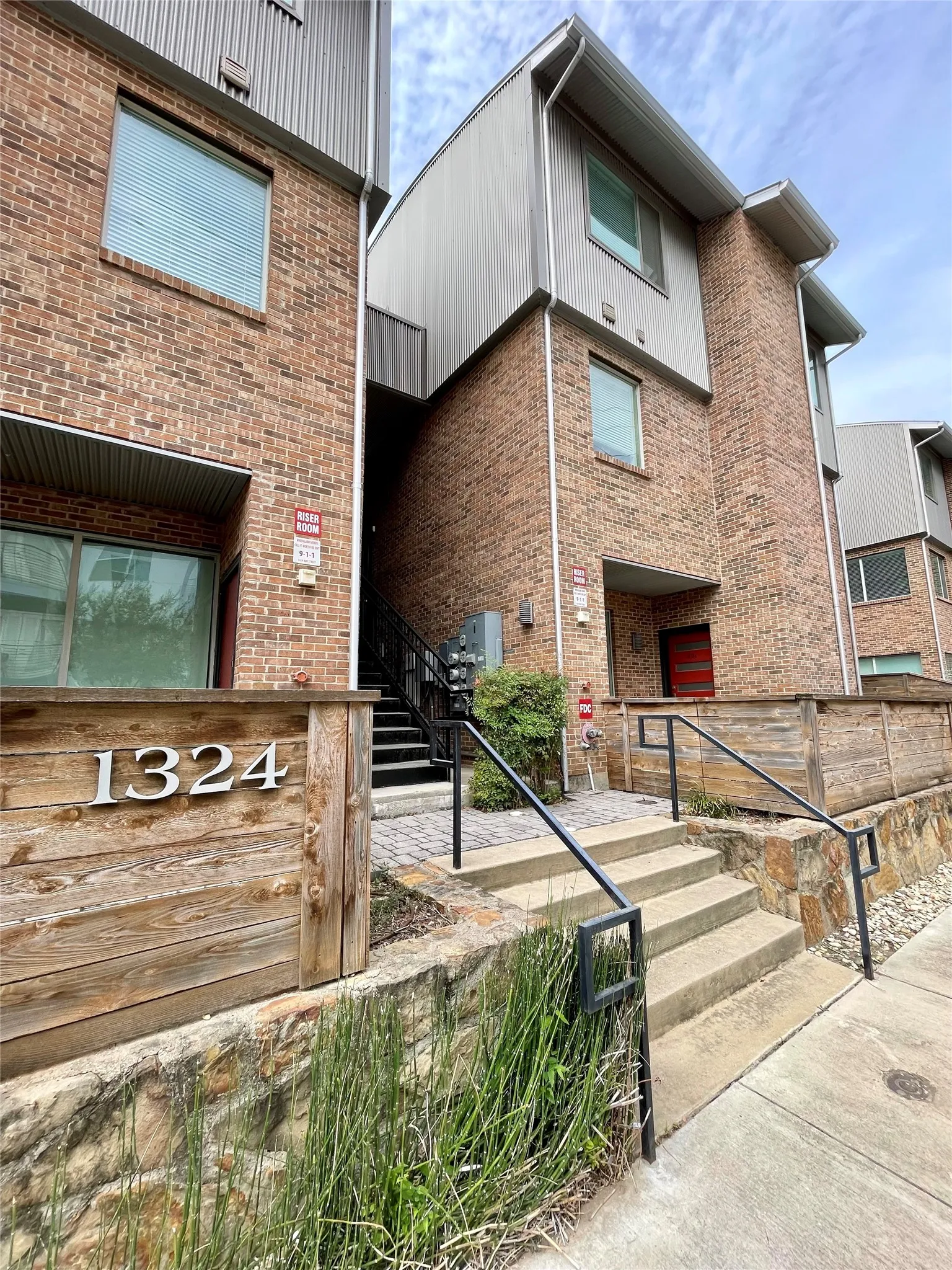 Condominium For Sale in Tarrant County , 1320 May Street 214, Fort Worth, Texas 76104, 2 Bedroom, 3 Bathroom, Garage spaces, 1,260 Sqft, built in 2014, Price $359,500, mls#21246612, Real Estate Agent in Fort Worth, Homes For Sale in Tarrant county, Homes For Sale in Fort Worth, Realtor in Fort Worth Texas, Real Estate Brokerage Independent Realty Texas, Luminita Cordes Realtor