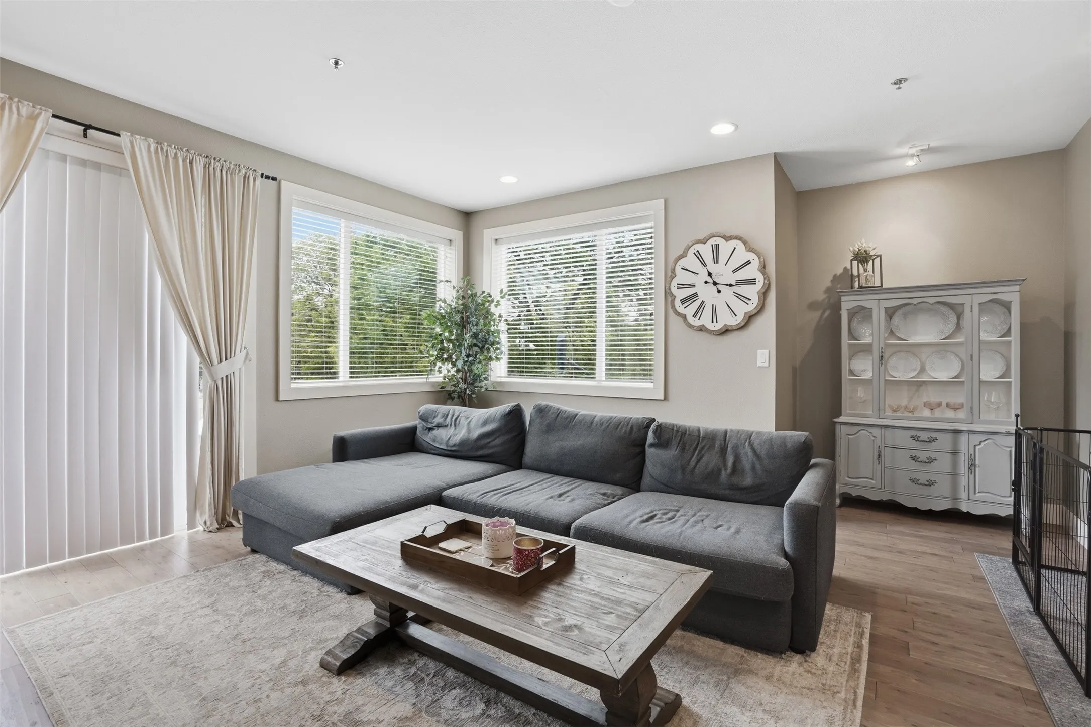 Condominium For Sale in Tarrant County , 1320 May Street 214, Fort Worth, Texas 76104, 2 Bedroom, 3 Bathroom, Garage spaces, 1,260 Sqft, built in 2014, Price $359,500, mls#21246612, Real Estate Agent in Fort Worth, Homes For Sale in Tarrant county, Homes For Sale in Fort Worth, Realtor in Fort Worth Texas, Real Estate Brokerage Independent Realty Texas, Luminita Cordes Realtor