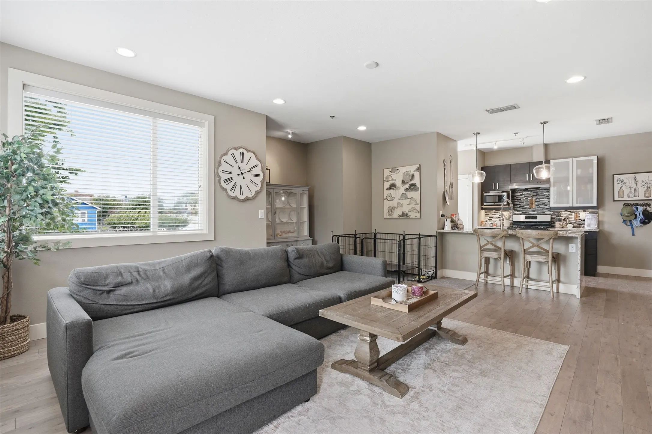 Condominium For Sale in Tarrant County , 1320 May Street 214, Fort Worth, Texas 76104, 2 Bedroom, 3 Bathroom, Garage spaces, 1,260 Sqft, built in 2014, Price $359,500, mls#21246612, Real Estate Agent in Fort Worth, Homes For Sale in Tarrant county, Homes For Sale in Fort Worth, Realtor in Fort Worth Texas, Real Estate Brokerage Independent Realty Texas, Luminita Cordes Realtor