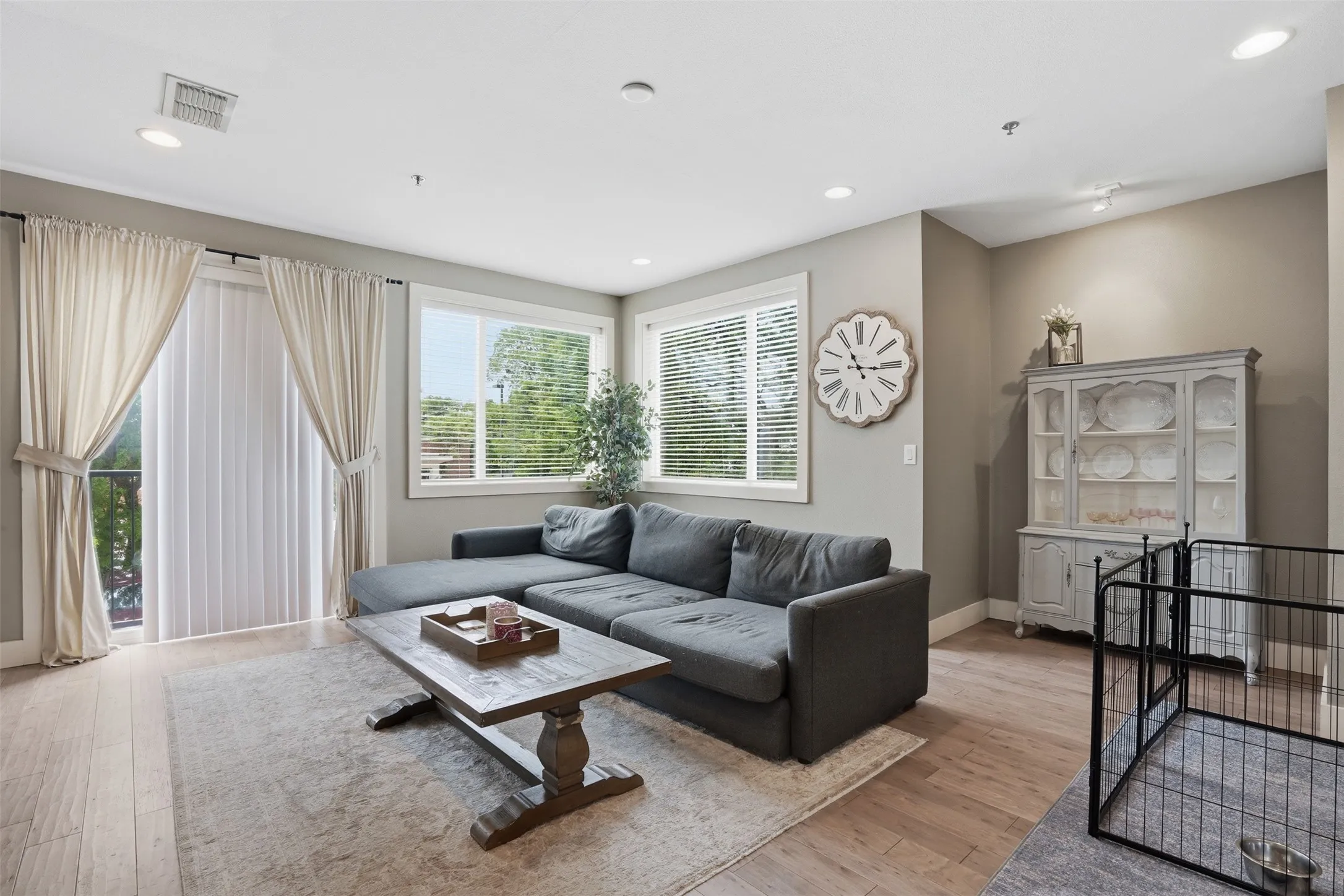 Condominium For Sale in Tarrant County , 1320 May Street 214, Fort Worth, Texas 76104, 2 Bedroom, 3 Bathroom, Garage spaces, 1,260 Sqft, built in 2014, Price $359,500, mls#21246612, Real Estate Agent in Fort Worth, Homes For Sale in Tarrant county, Homes For Sale in Fort Worth, Realtor in Fort Worth Texas, Real Estate Brokerage Independent Realty Texas, Luminita Cordes Realtor