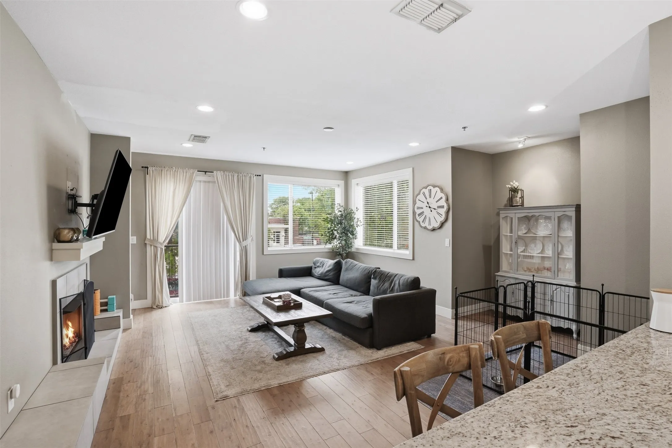 Condominium For Sale in Tarrant County , 1320 May Street 214, Fort Worth, Texas 76104, 2 Bedroom, 3 Bathroom, Garage spaces, 1,260 Sqft, built in 2014, Price $359,500, mls#21246612, Real Estate Agent in Fort Worth, Homes For Sale in Tarrant county, Homes For Sale in Fort Worth, Realtor in Fort Worth Texas, Real Estate Brokerage Independent Realty Texas, Luminita Cordes Realtor