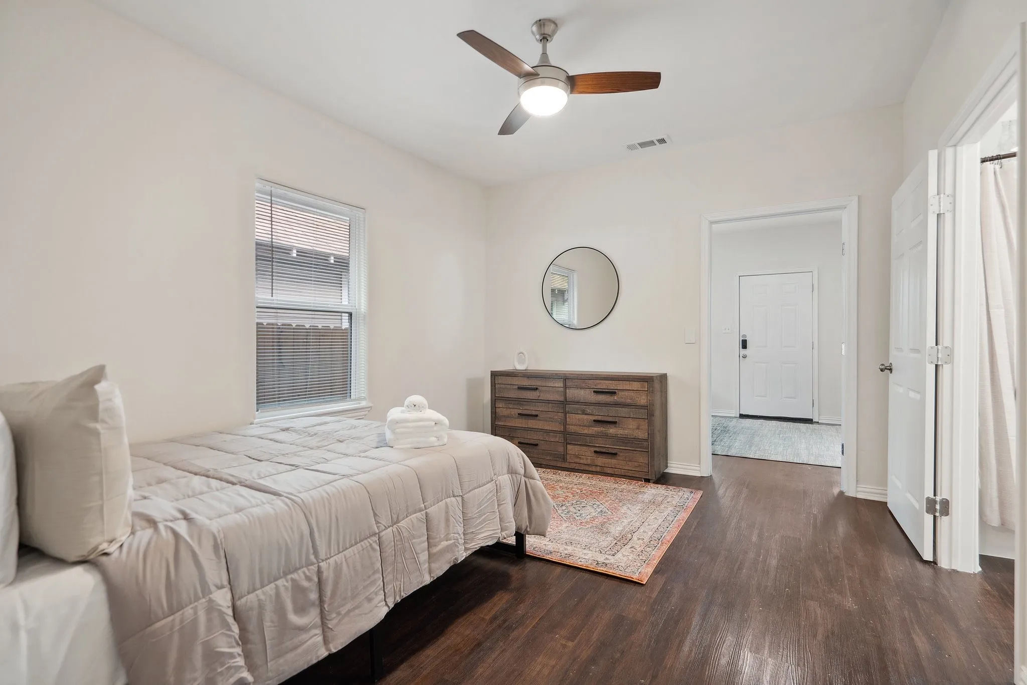 Duplex For Sale in Dallas County , 4216 E Side Avenue, Dallas, Texas 75226, 4 Bedrooms, 2 Bathrooms, Garage spaces, 0 Sqft, built in 1924, Preowned, Price $559,000, mls#21247131, Real Estate Agent in Dallas, Homes For Sale in Dallas county, Homes For Sale in Dallas, Realtor in Dallas Texas, Real Estate Brokerage Independent Realty Texas, Luminita Cordes Realtor