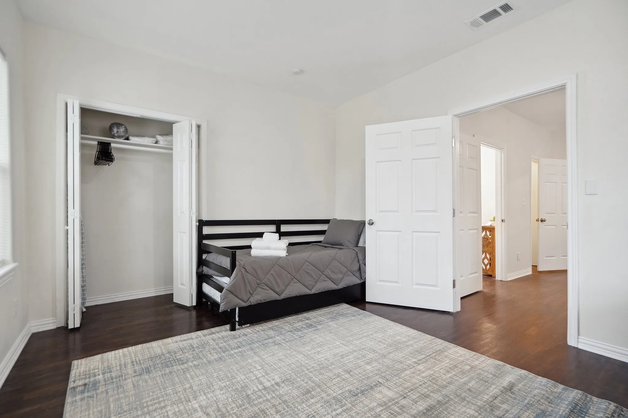 Duplex For Sale in Dallas County , 4216 E Side Avenue, Dallas, Texas 75226, 4 Bedrooms, 2 Bathrooms, Garage spaces, 0 Sqft, built in 1924, Preowned, Price $559,000, mls#21247131, Real Estate Agent in Dallas, Homes For Sale in Dallas county, Homes For Sale in Dallas, Realtor in Dallas Texas, Real Estate Brokerage Independent Realty Texas, Luminita Cordes Realtor