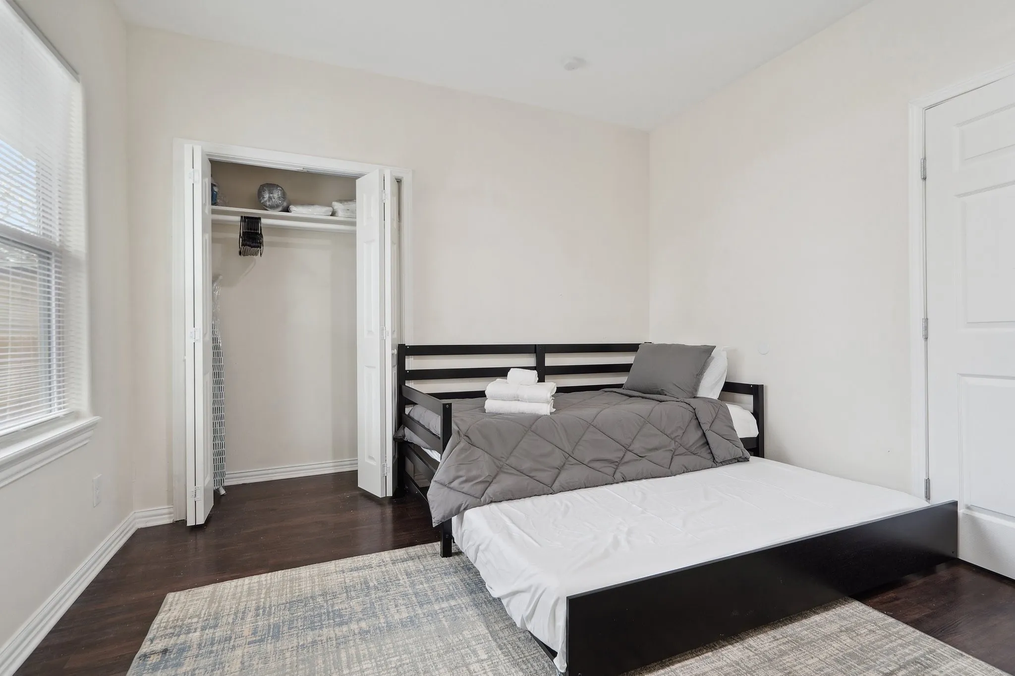 Duplex For Sale in Dallas County , 4216 E Side Avenue, Dallas, Texas 75226, 4 Bedrooms, 2 Bathrooms, Garage spaces, 0 Sqft, built in 1924, Preowned, Price $559,000, mls#21247131, Real Estate Agent in Dallas, Homes For Sale in Dallas county, Homes For Sale in Dallas, Realtor in Dallas Texas, Real Estate Brokerage Independent Realty Texas, Luminita Cordes Realtor